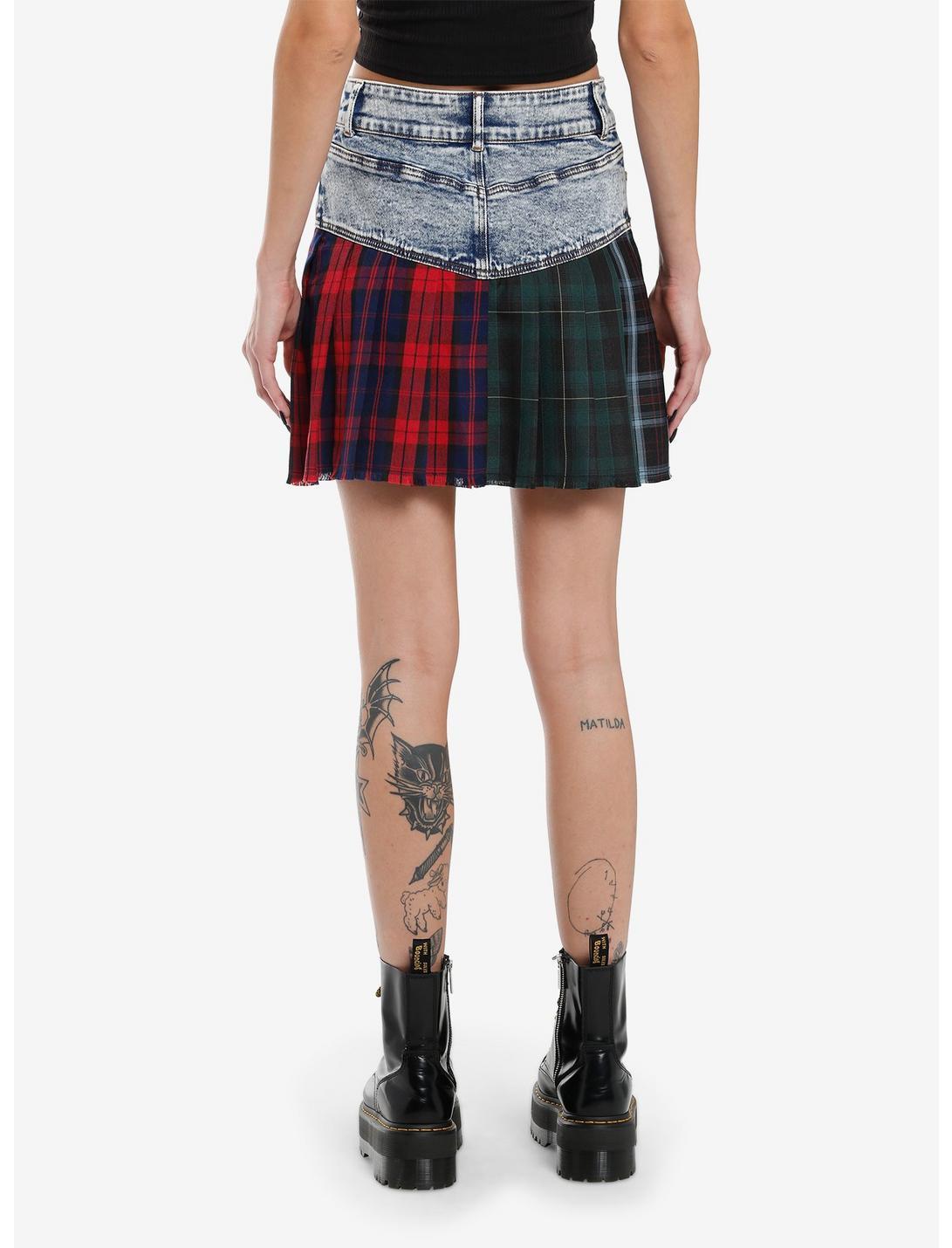 Social Collision Mixed Plaid Split Pleated Skirt Product Image