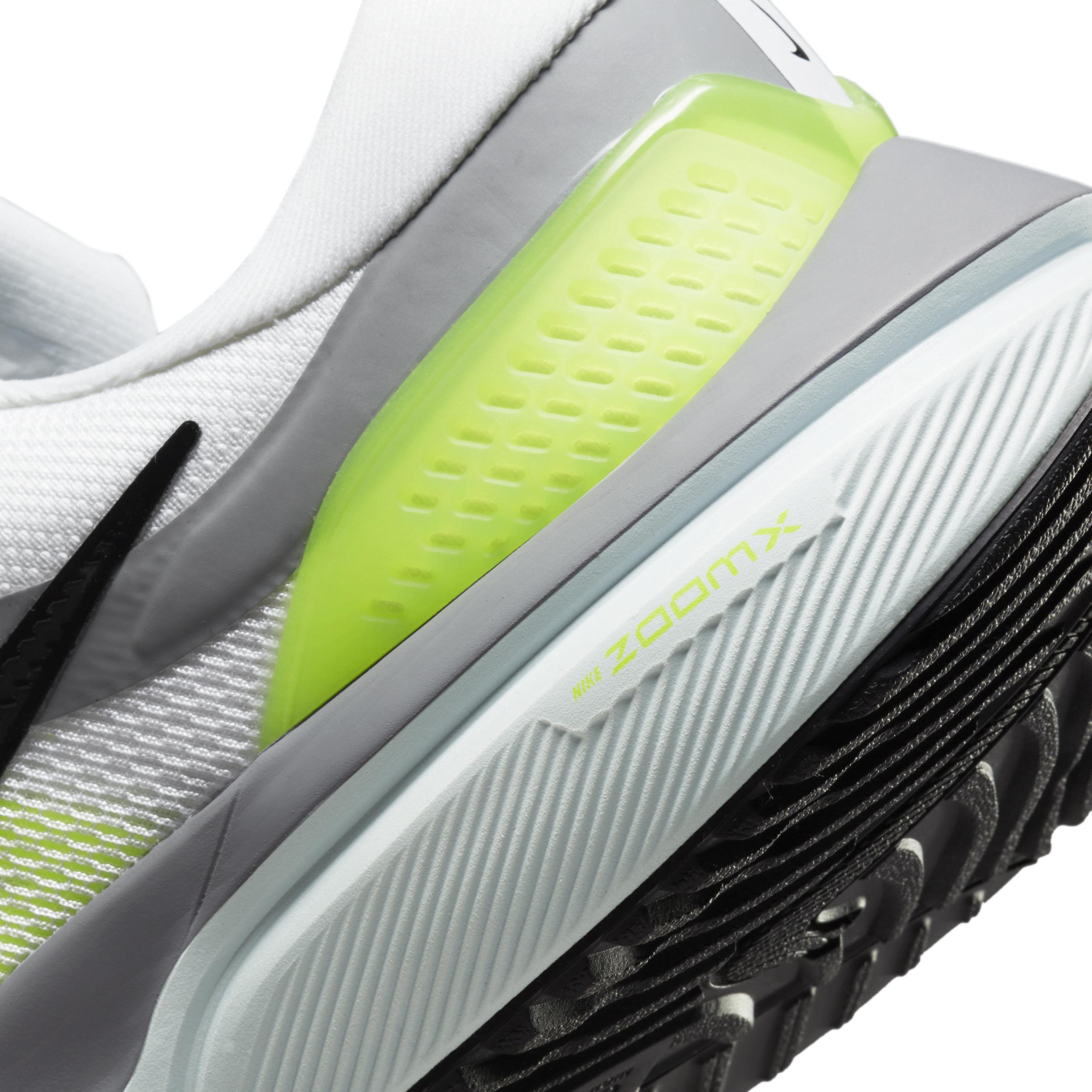 Nike Men's Structure 24 Road Running Shoes Product Image