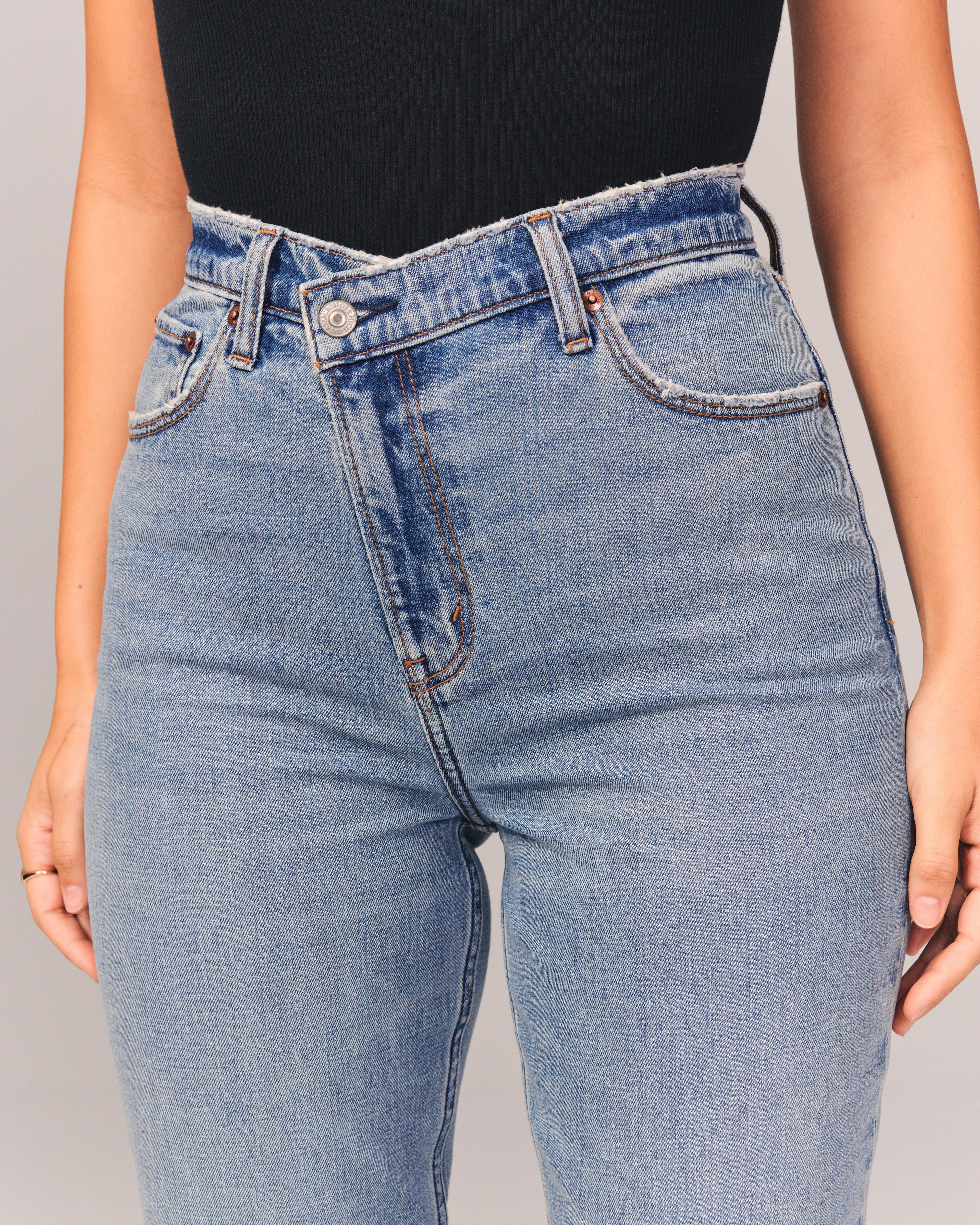 Curve Love Ultra High Rise 90s Slim Straight Jean Product Image