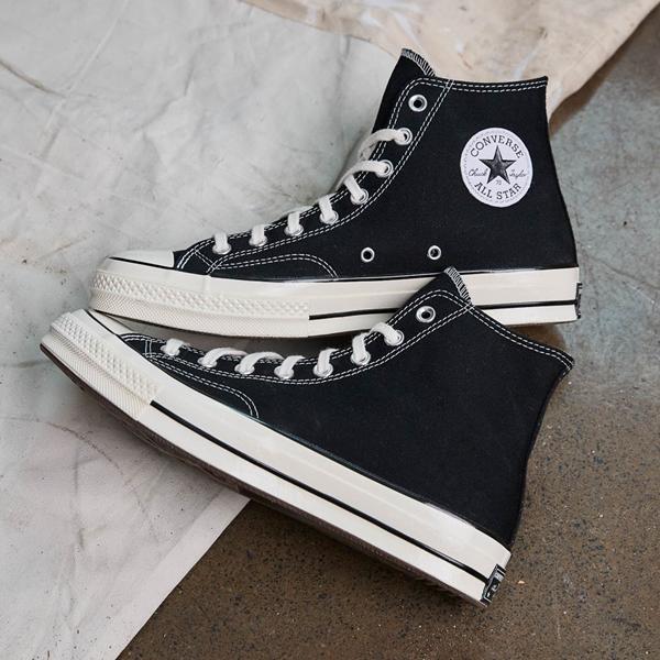 Men's Converse Chuck 70 High Top Unisex Shoes Product Image