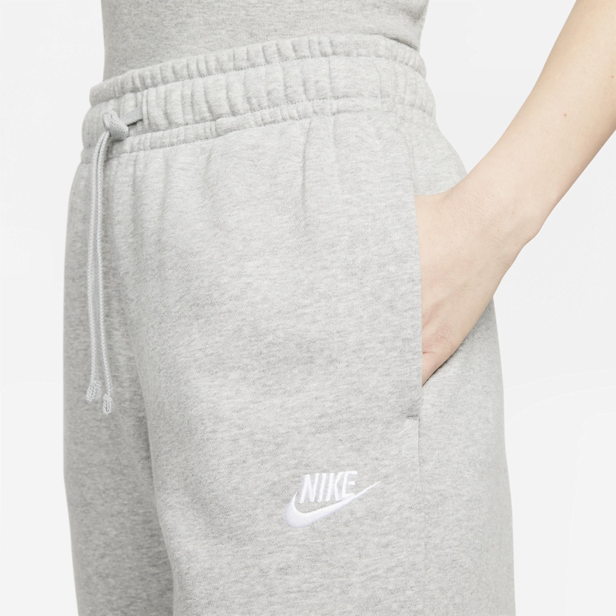 Women's Nike Sportswear Club Fleece Mid-Rise Wide-Leg Sweatpants Product Image