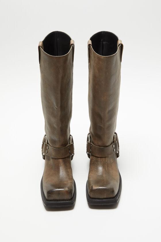 Leather buckle boots Product Image