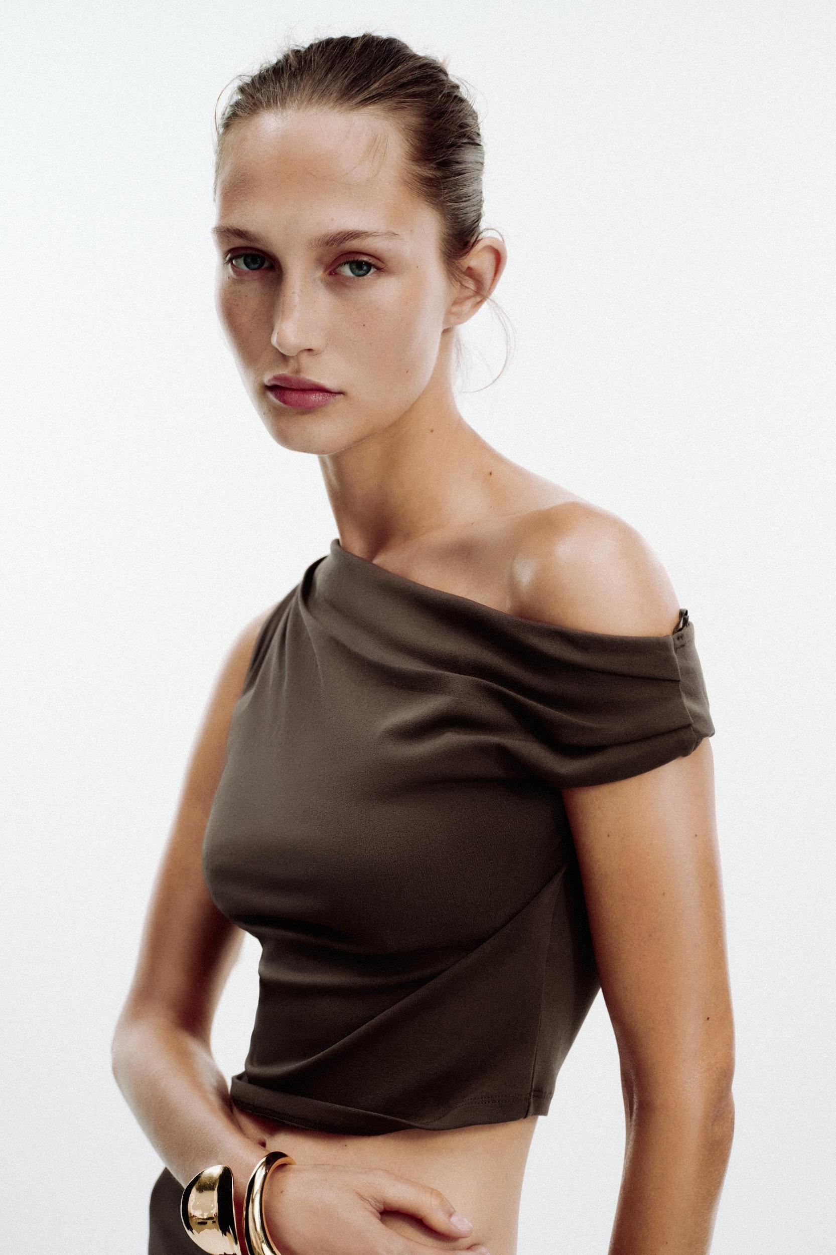 ASYMMETRIC TEXTURED TOP Product Image