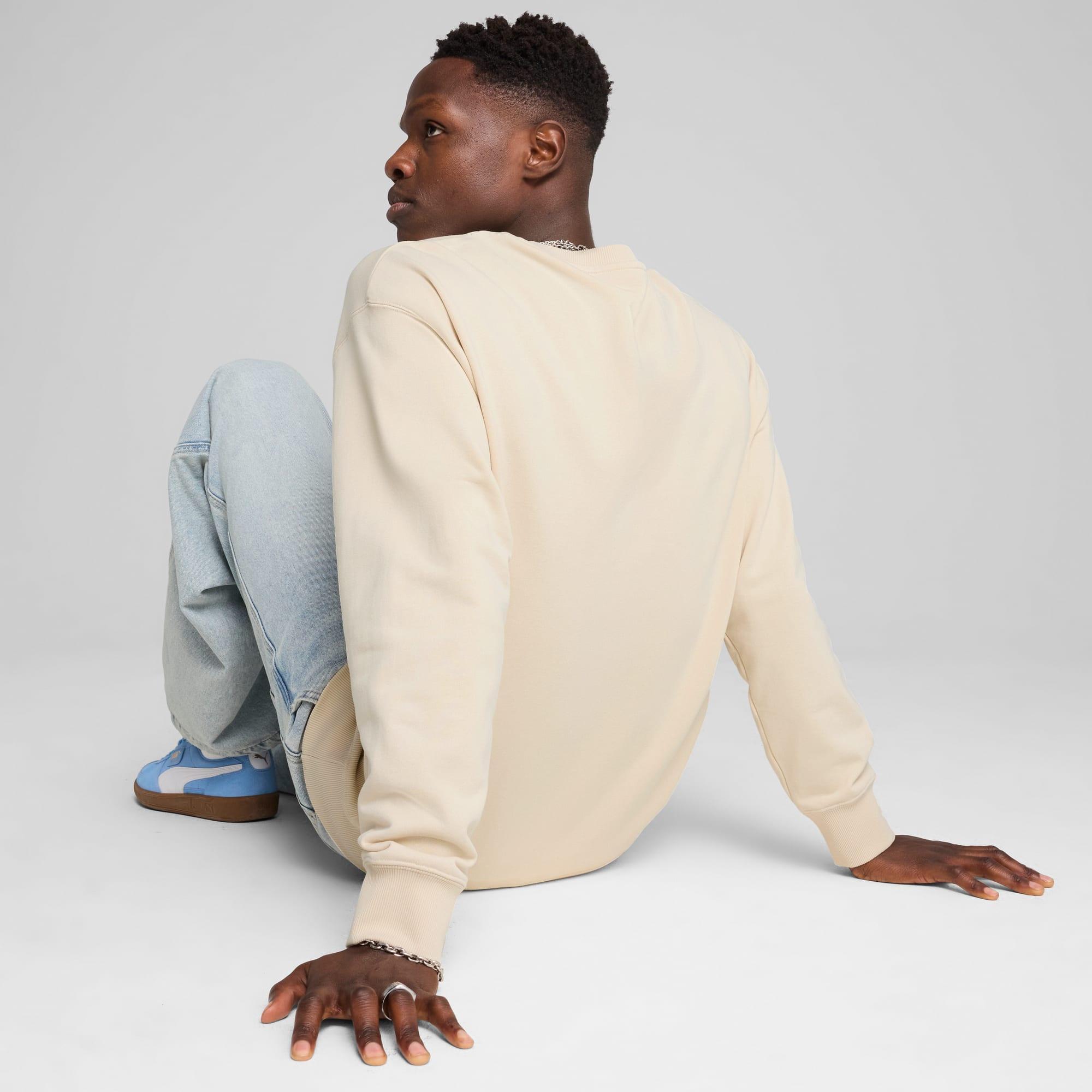 WARDROBE ESSENTIALS Men's Relaxed Crew Product Image