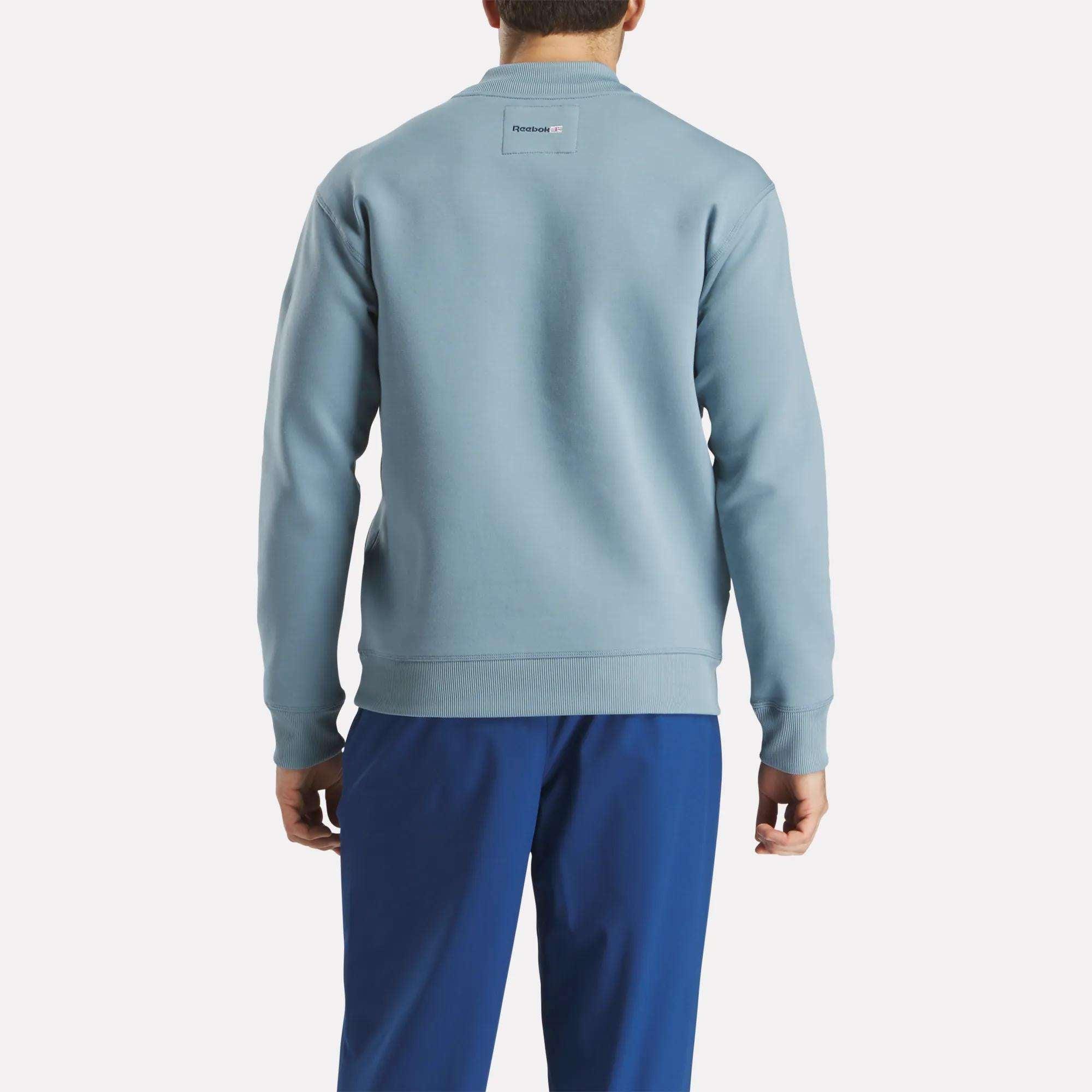 Men's Long Sleeve Signature Legacy Crest Pullover Top Male Product Image