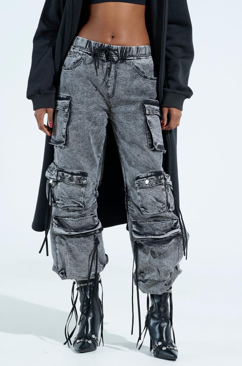 LOOKS FIRE DENIM JOGGER Product Image