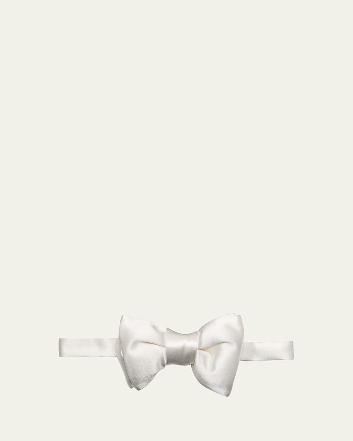 Mens Pre-Tied Silk Bow Tie Product Image