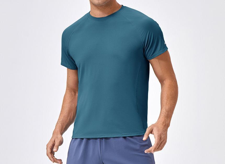 Short-Sleeve Round Neck Plain Sport T-Shirt Product Image