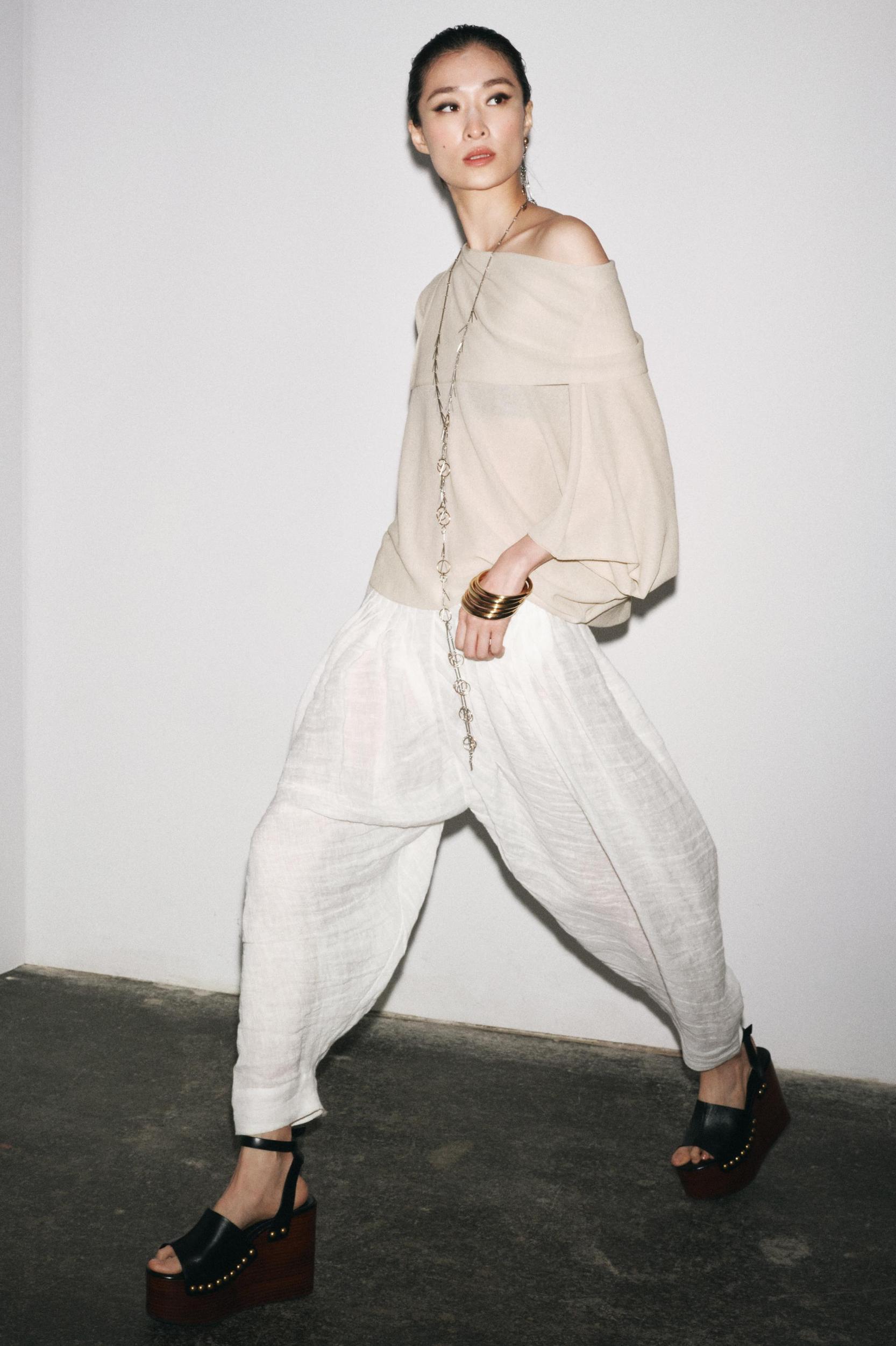 SMOOTH KNIT LAYER TOP Product Image