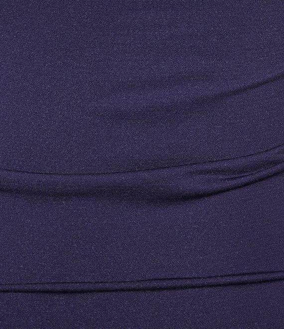 Modern Movement Solid Seamless Scoop Neck Microfiber Camisole Product Image