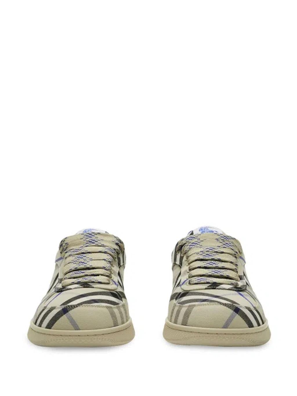 BURBERRY Sneakers In Gray Product Image