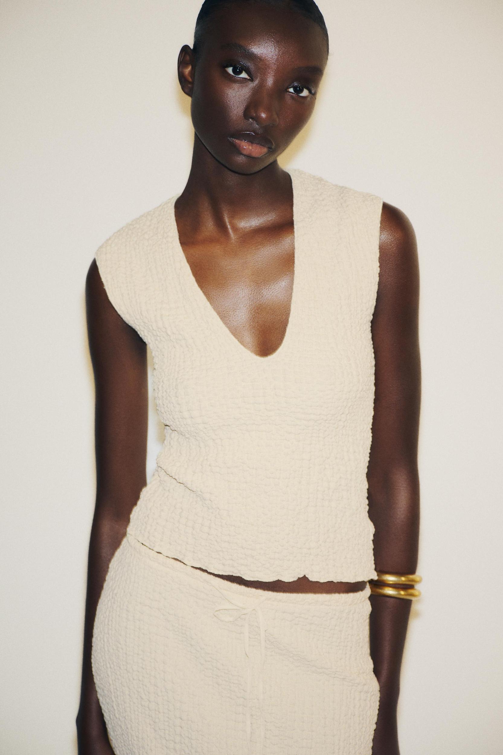 TEXTURED TOP Product Image