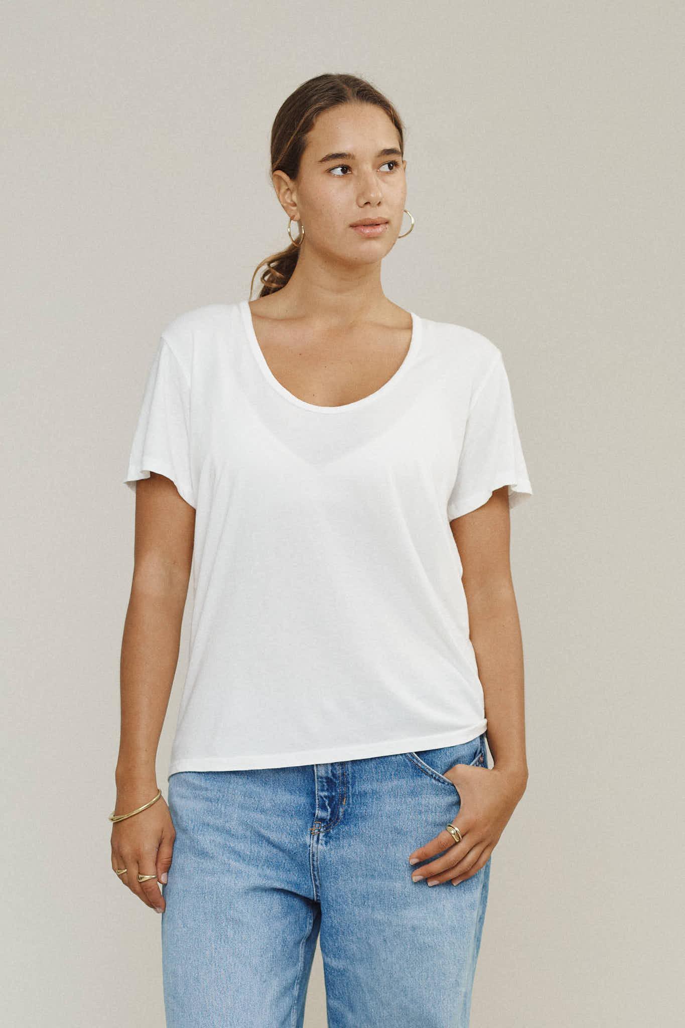 Zuma Scoop Neck Tee Female Product Image