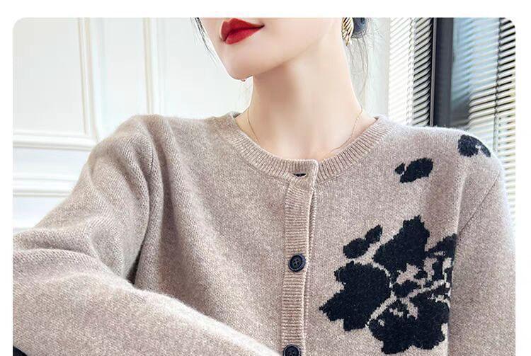 Crewneck Jacquard Cardigan Product Image