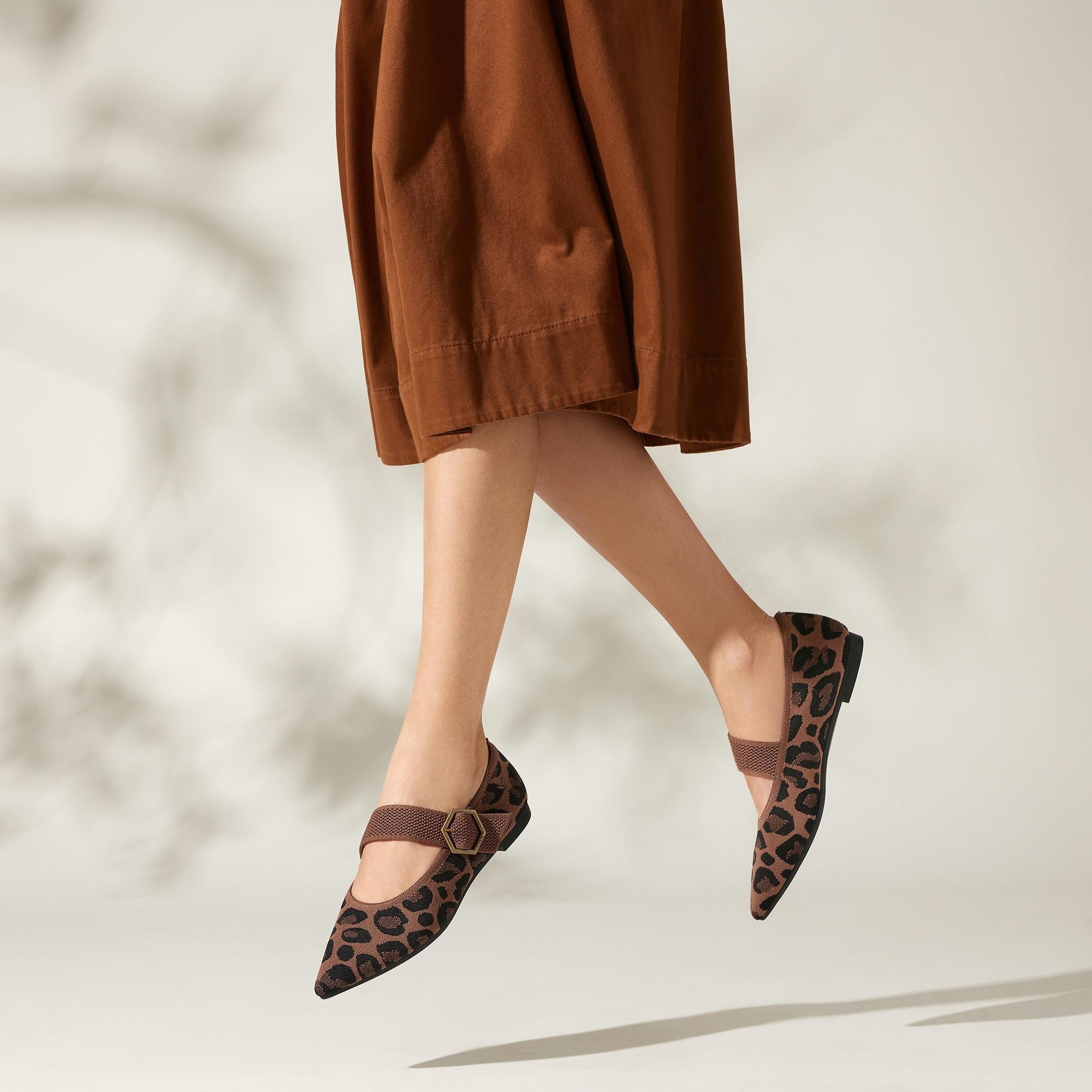 Pointed-toe Mary-Jane Flats (Maria) Product Image