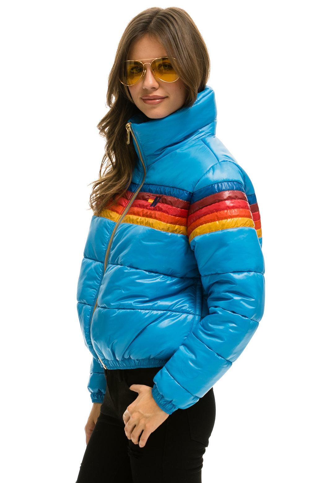 5 STRIPE LUXE APRES PUFFER JACKET - GLOSSY OCEAN Female Product Image