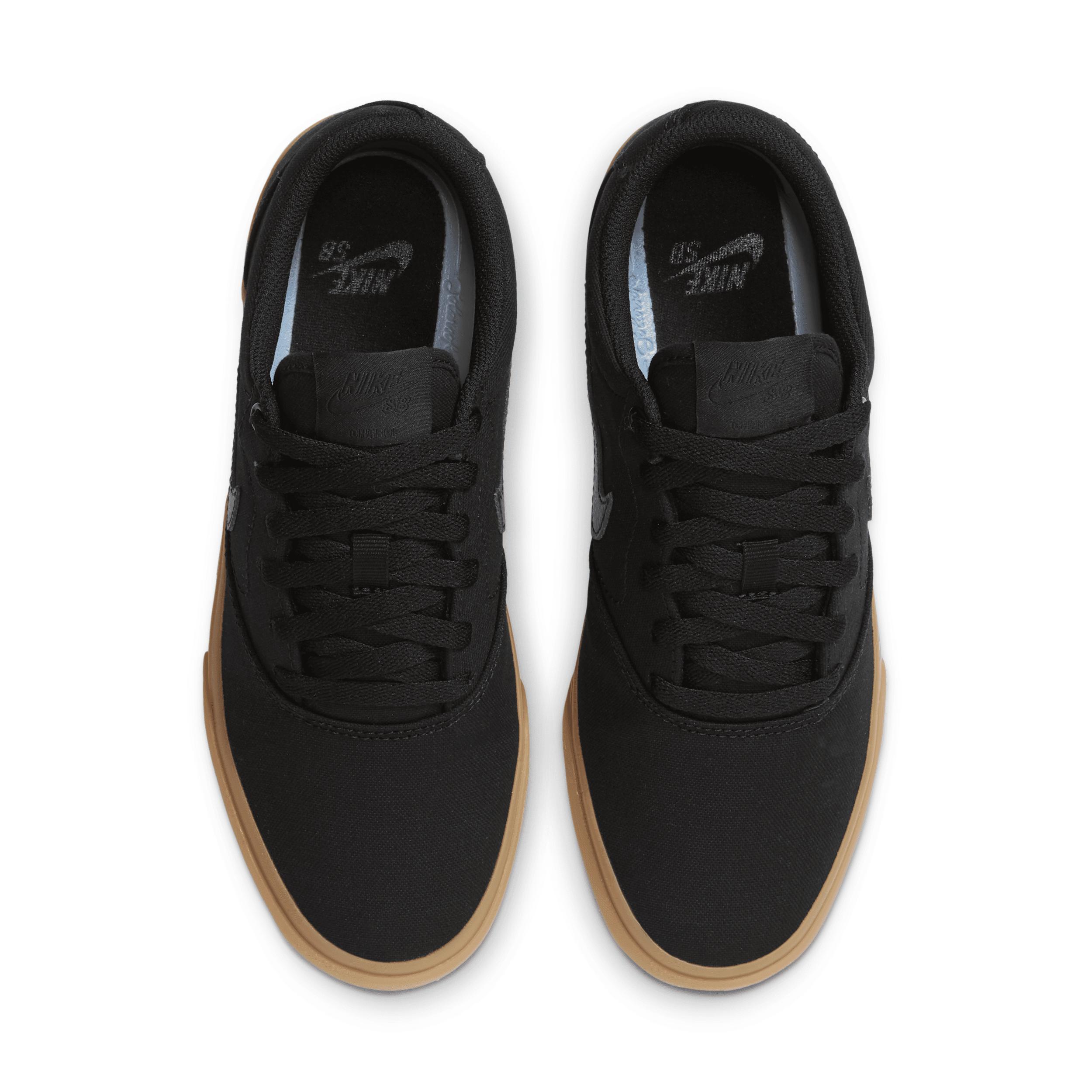 Nike SB Charge Canvas Skate Shoes Product Image