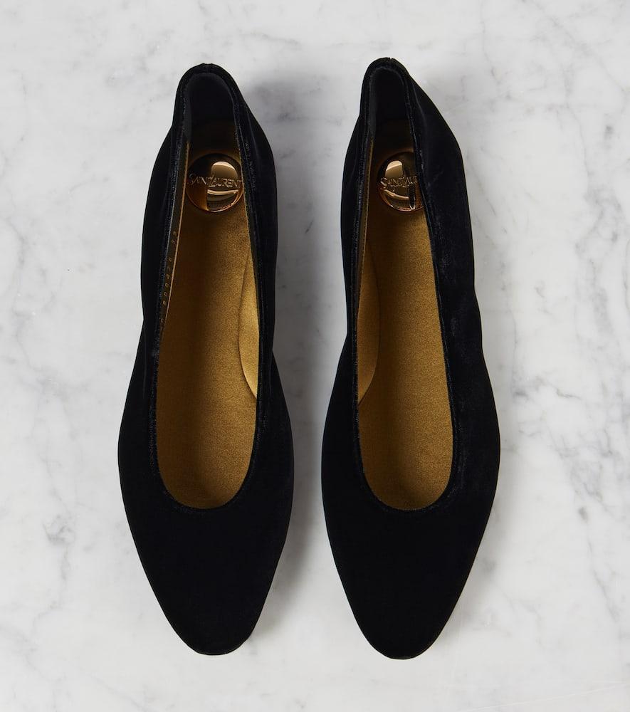 SAINT LAURENT Gio Velvet Ballet Flats In Black Product Image