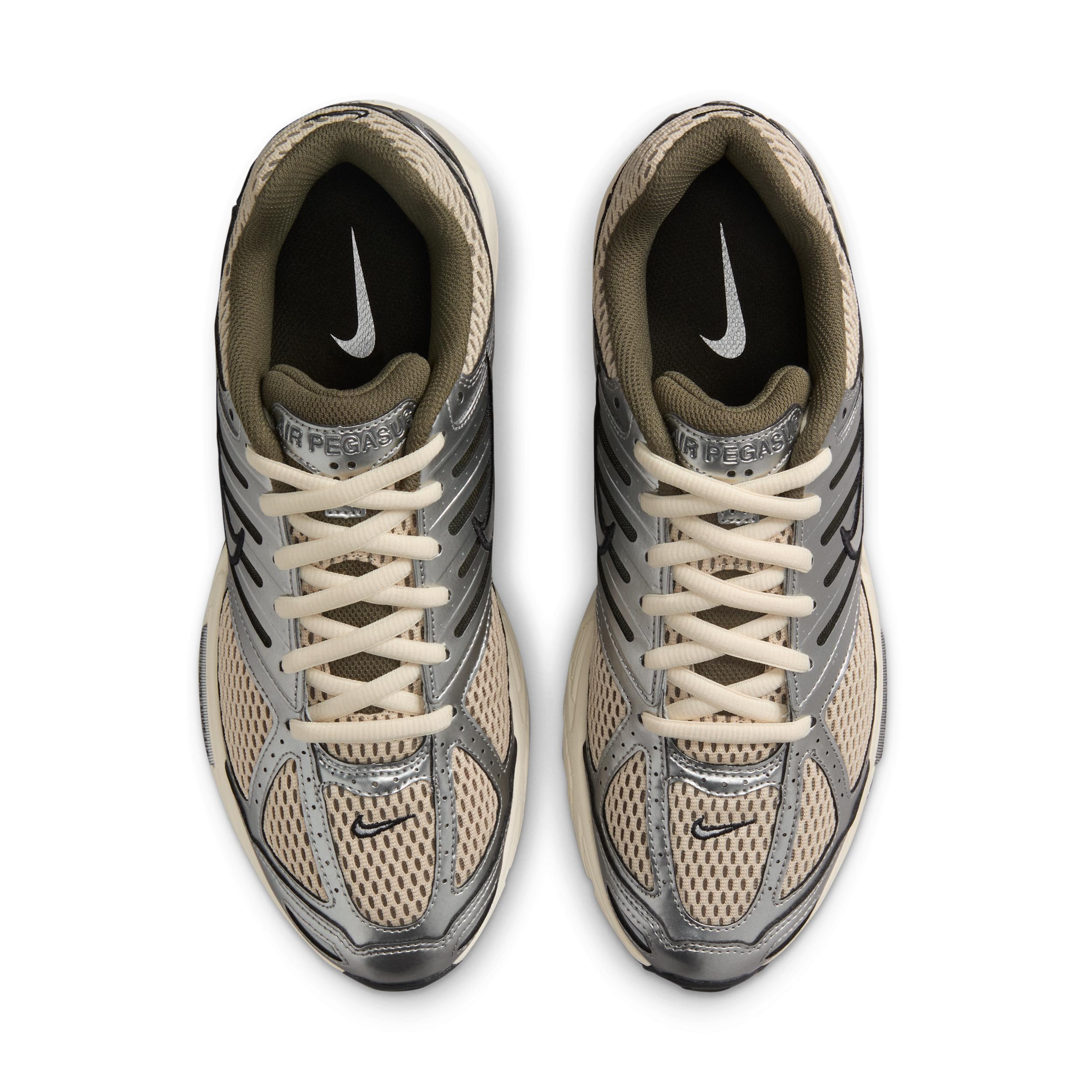 Nike Men's Air Pegasus 2005 Shoes Product Image