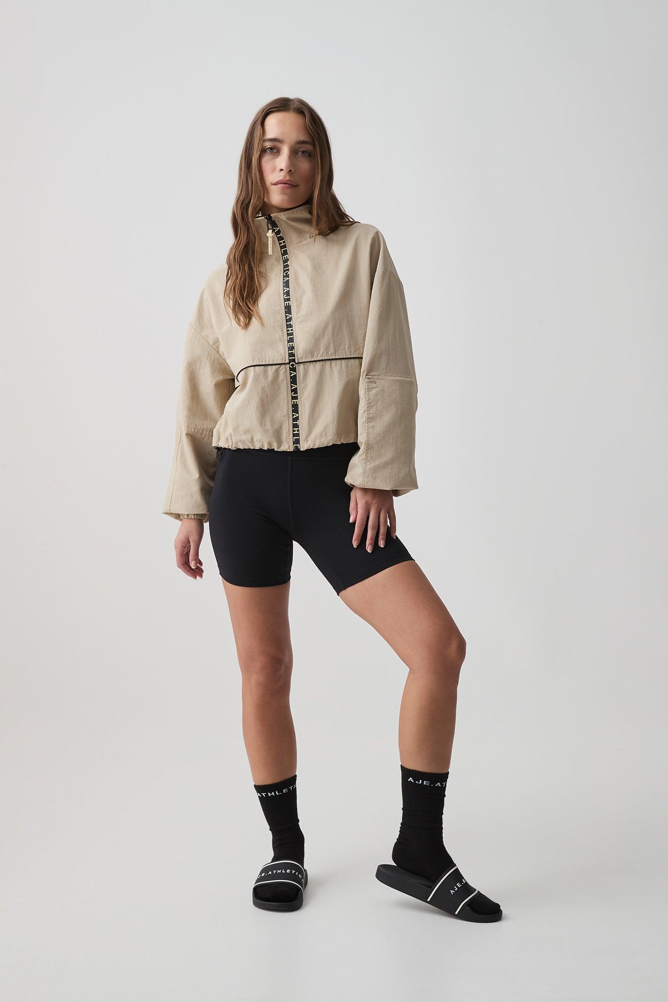 Cropped Spray Jacket 745 Product Image