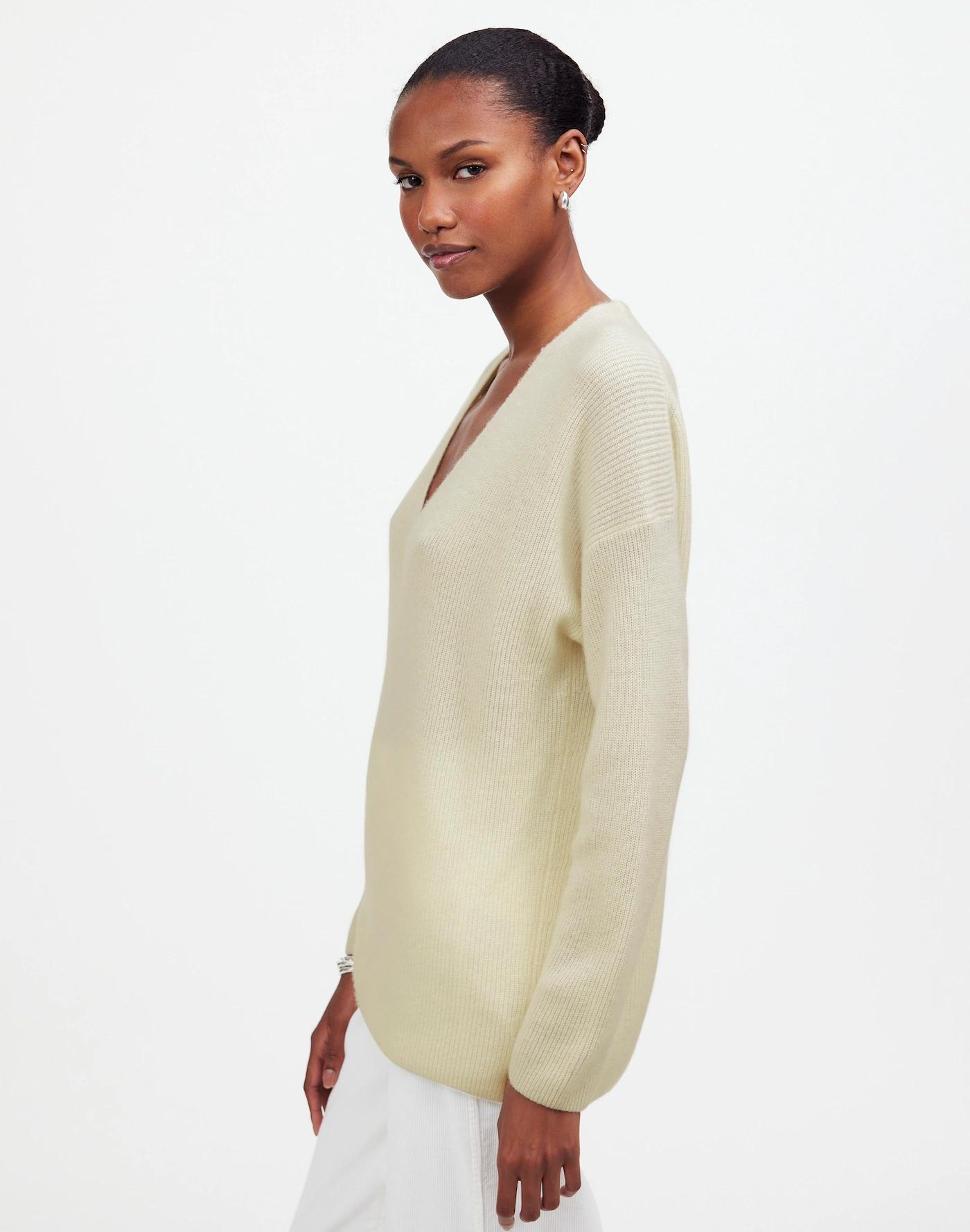 Ribbed Cashmere V-Neck Sweater Product Image