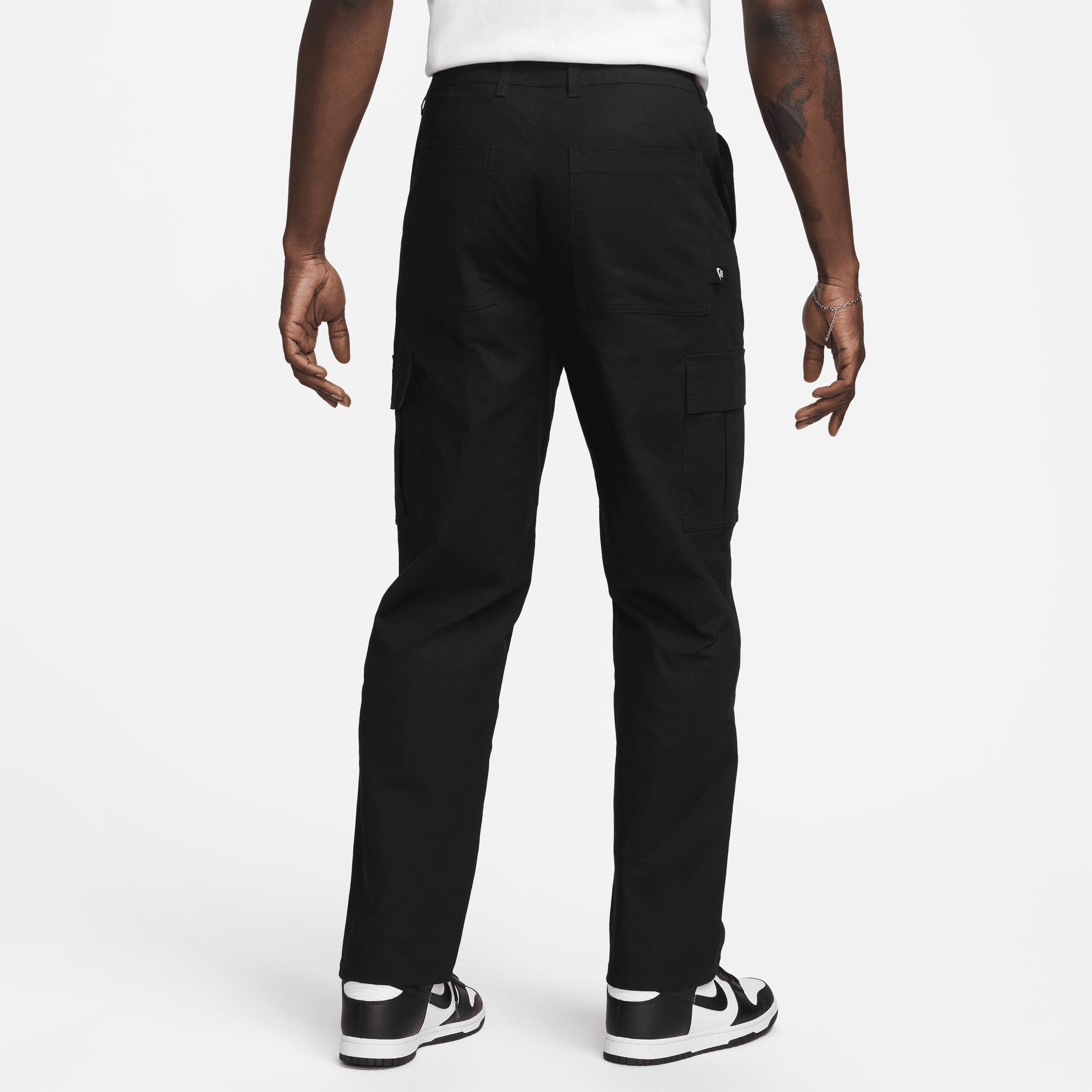 Nike Men's Club Cargo Pants Product Image