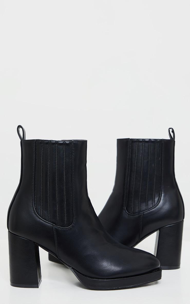 Black Slight Platform Chelsea Basic Heeled Ankle Boots Product Image