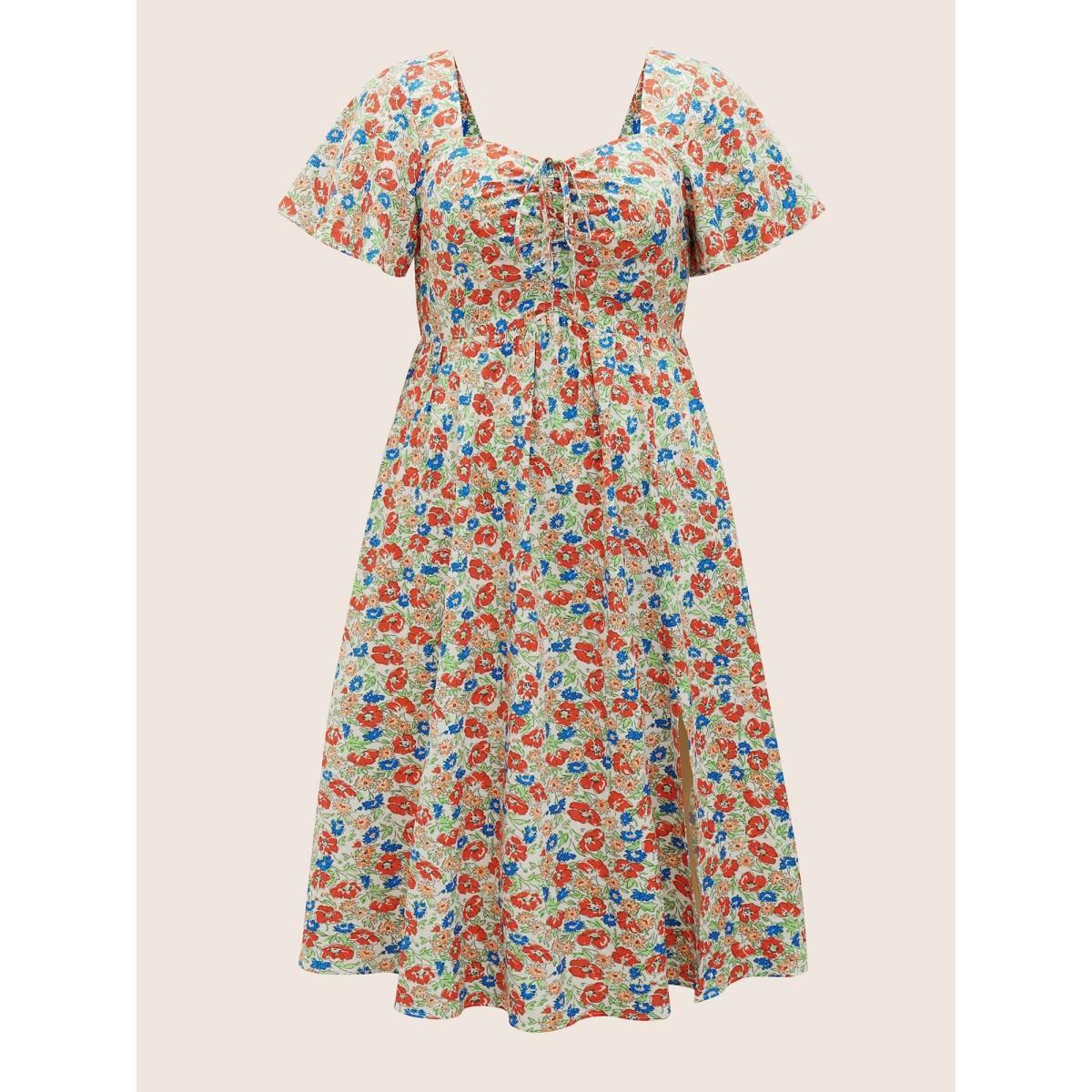 Plus Size Heart Neckline Ditsy Floral Tie Knot Drawstring Dress Multicolor Women Elegant Tie knot Heart neckline Short sleeve Curvy BloomChic 18-20/2X Product Image