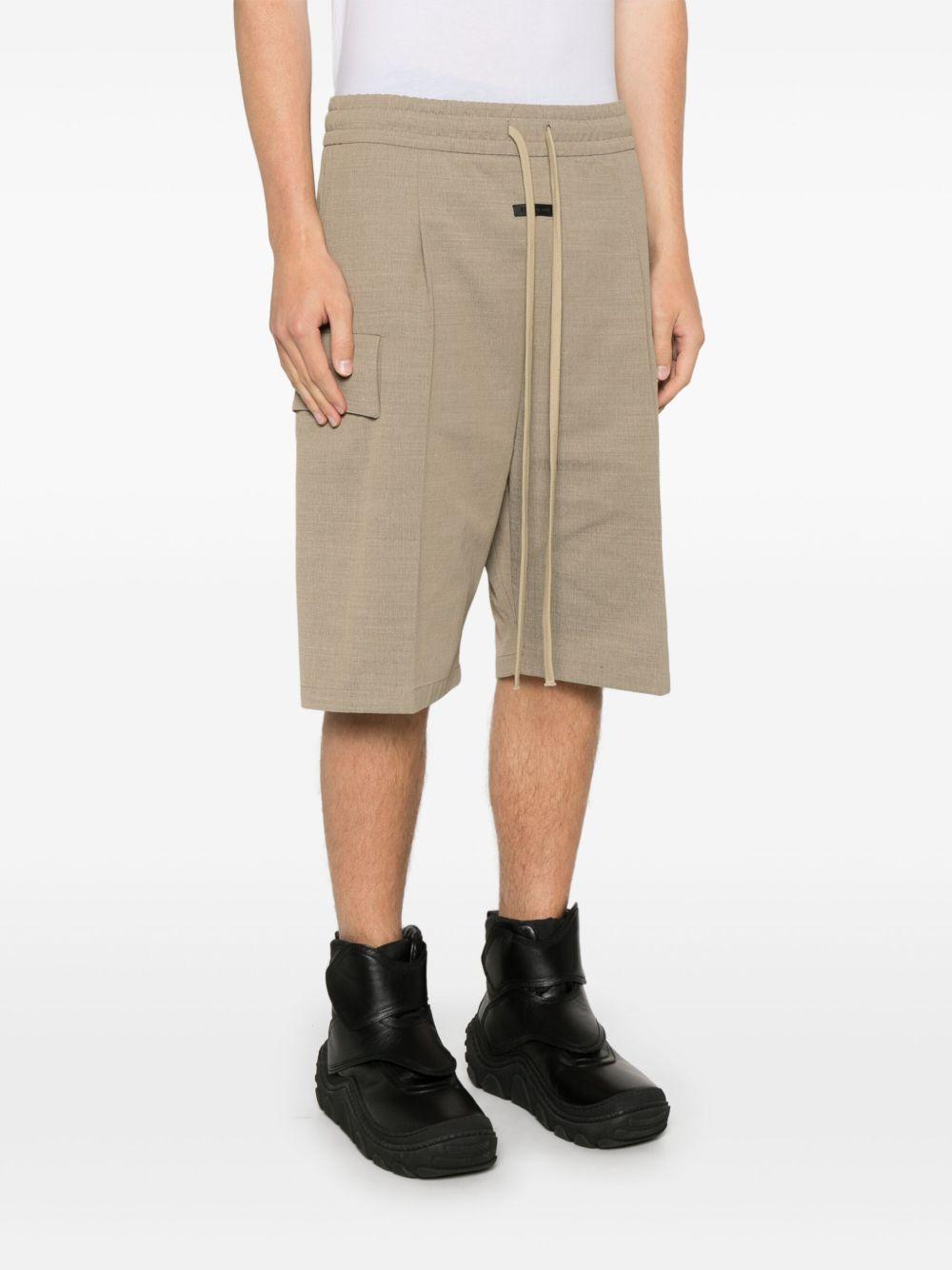 drawstring-waist cargo shorts Product Image