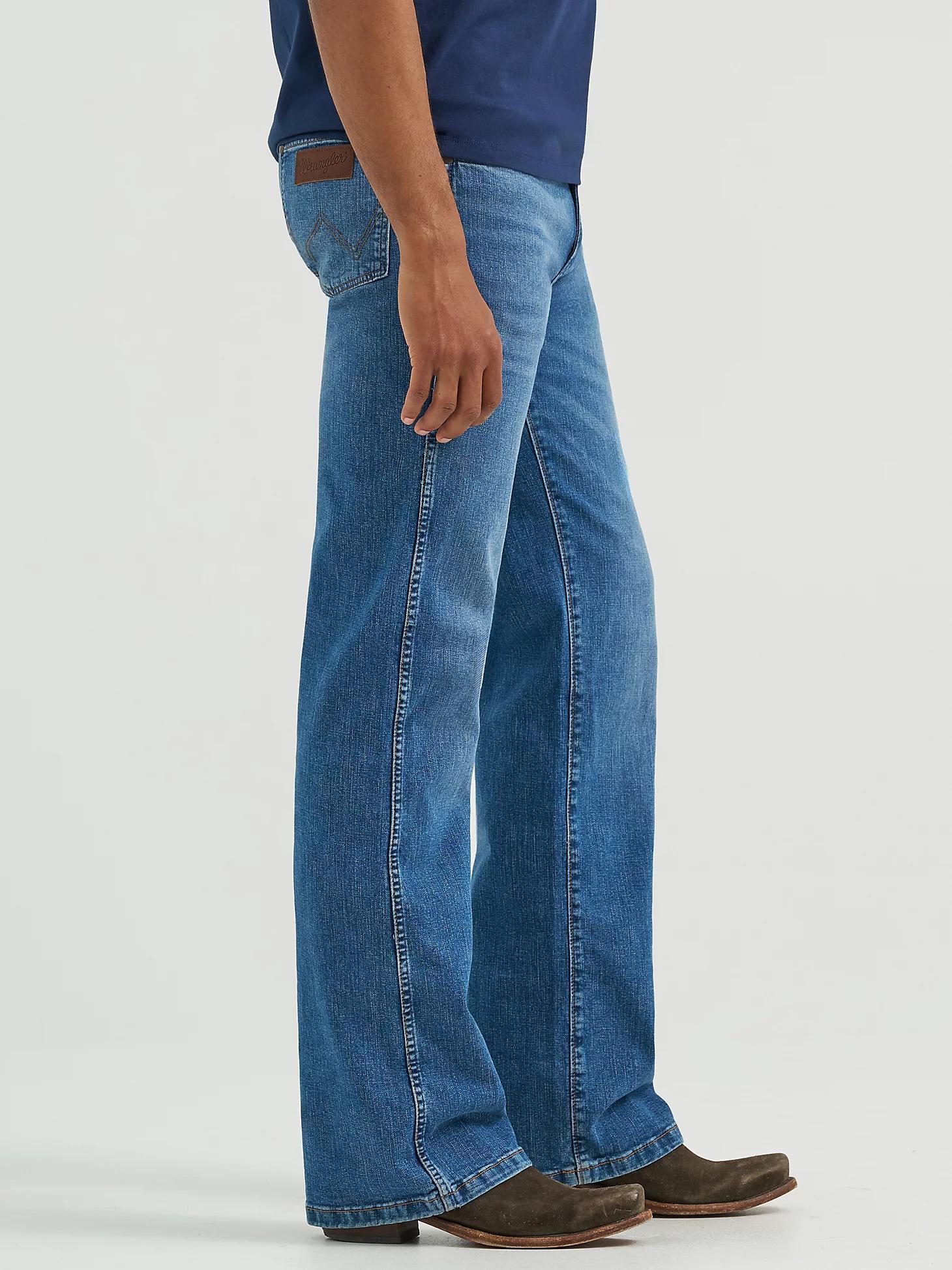 Men's Loose Bootcut Jean in Nightfall Product Image
