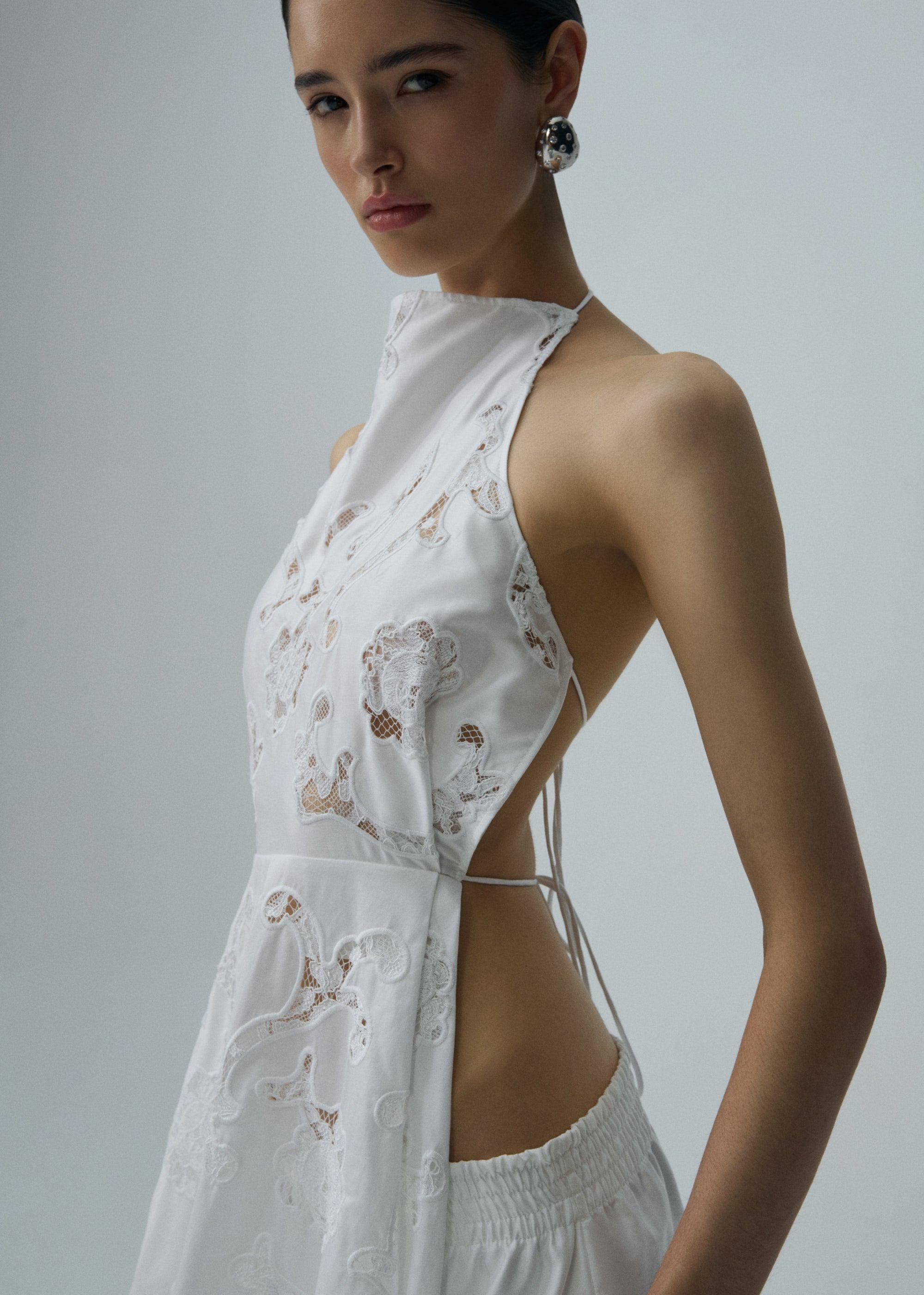 Lace poplin apron in white Product Image