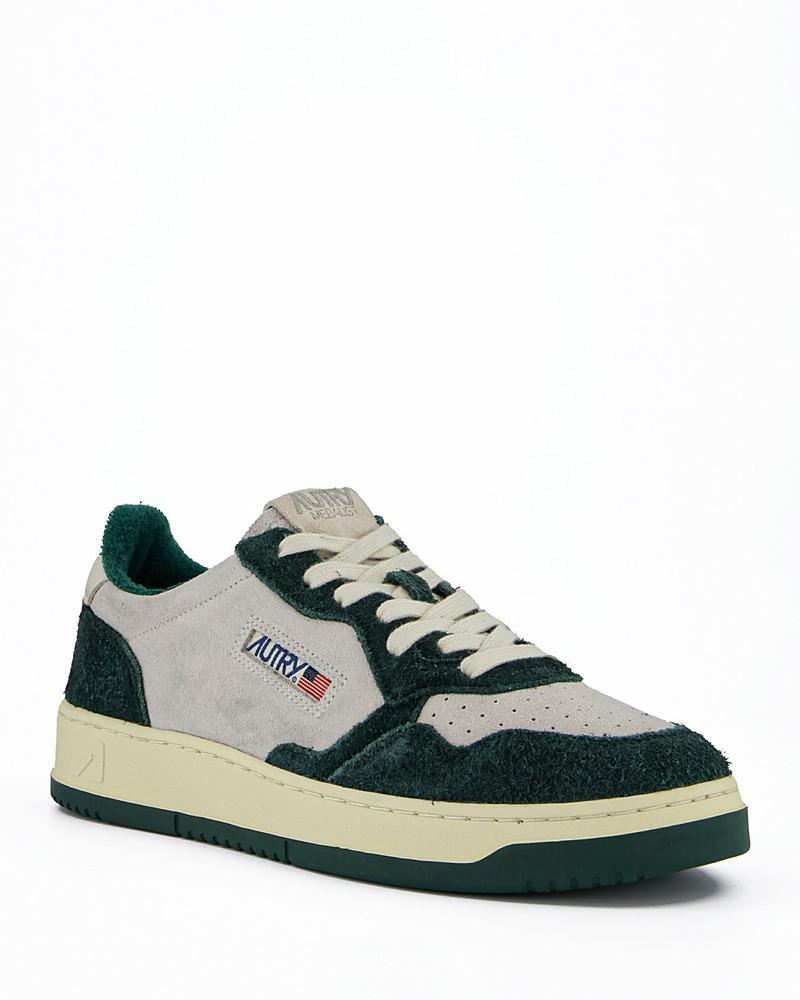 Autry Womens Medalist Low Top Sneakers Product Image