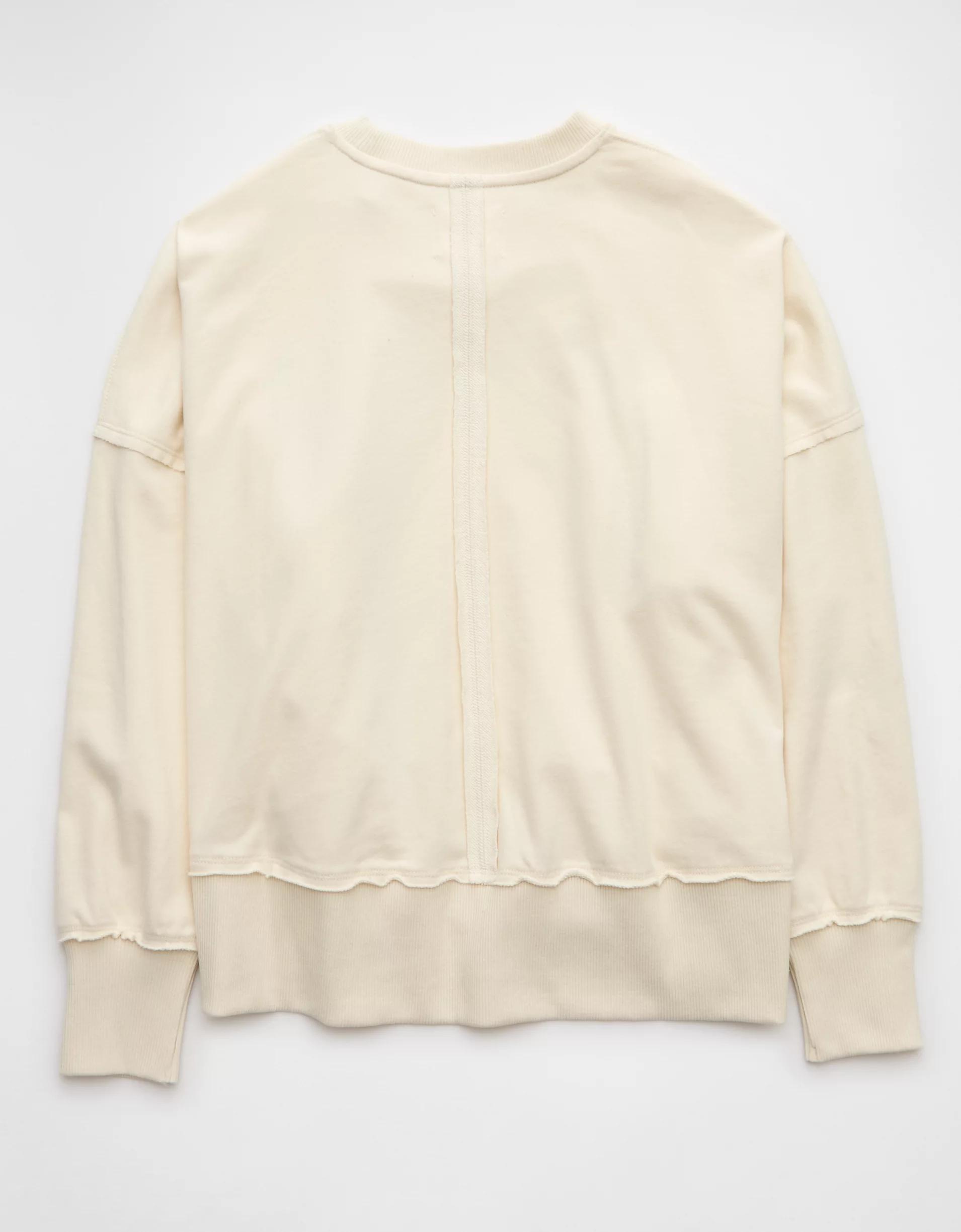 AE Big Hug Destination Graphic Crew Neck Sweatshirt Product Image