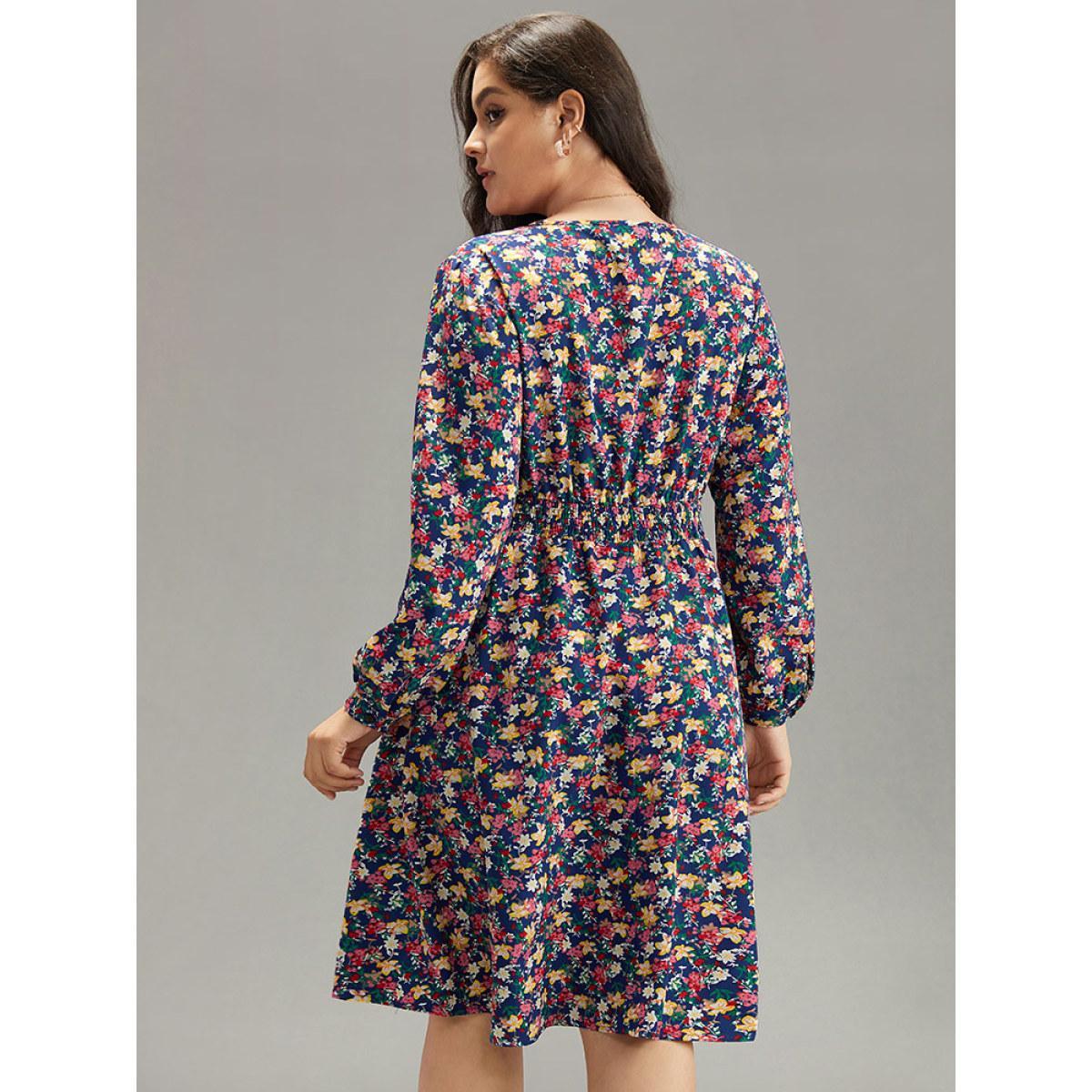 Plus Size Ditsy Floral Shirred Knee Dress DarkBlue Women Elegant Printed V-neck Long Sleeve Curvy Knee Dress BloomChic 18-20/2X Product Image