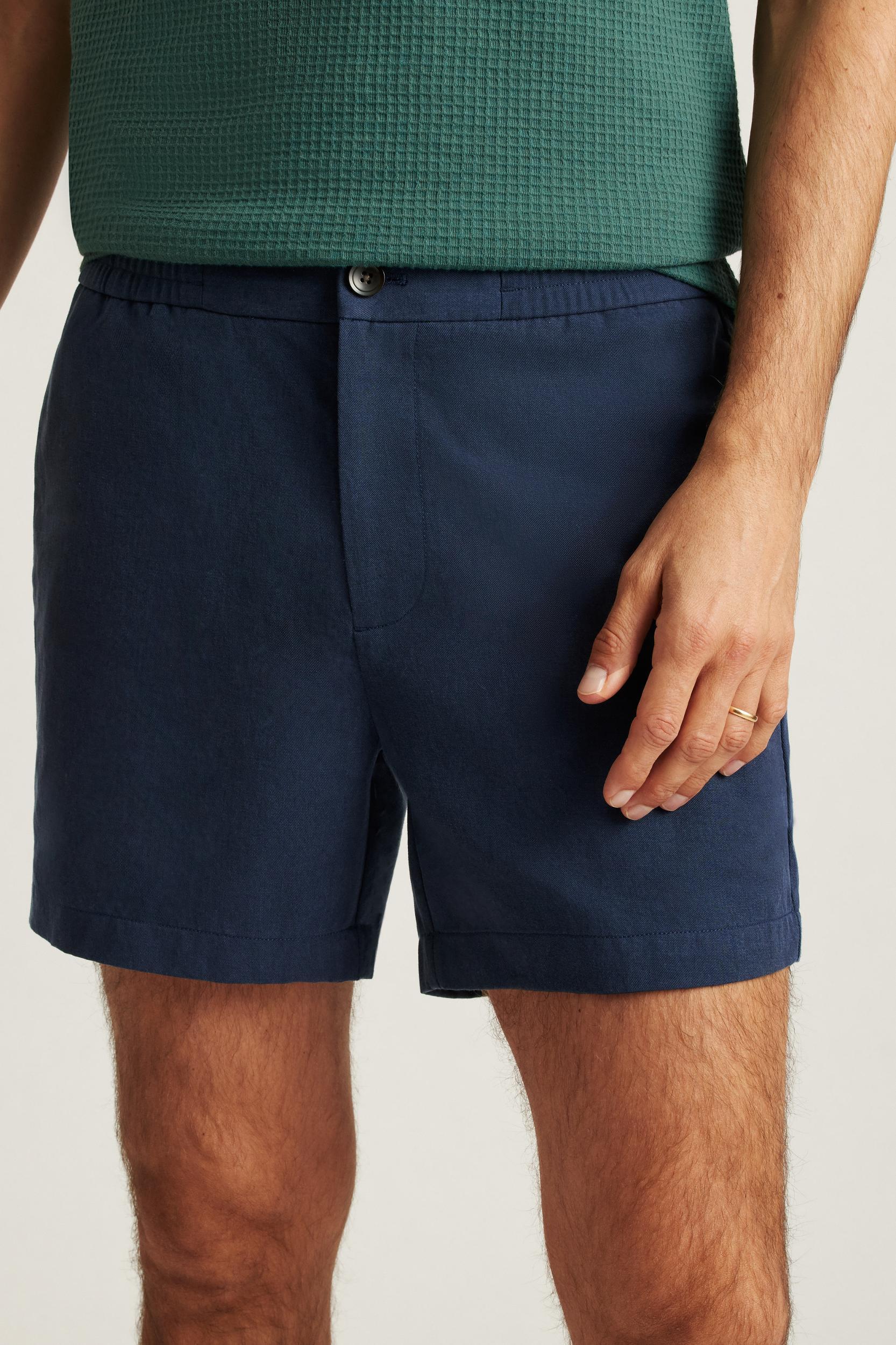 Weekend Wanderer Short Product Image