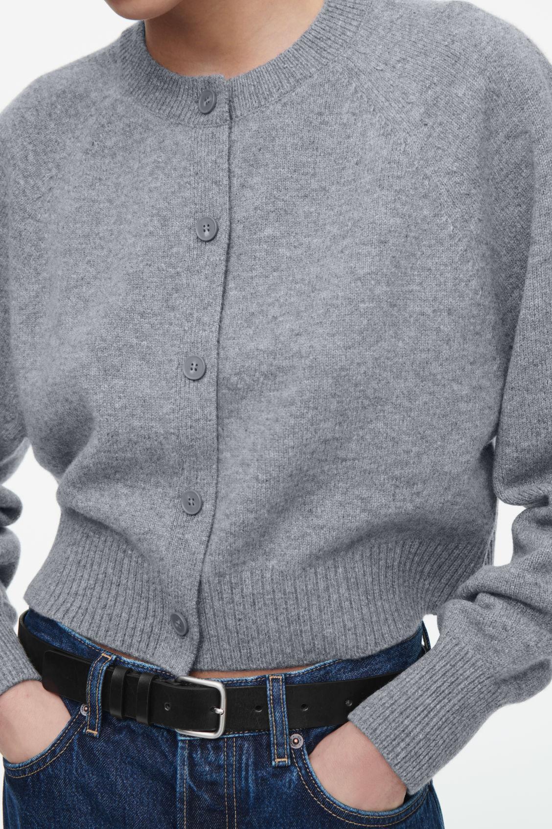 CROPPED WOOL CARDIGAN Product Image