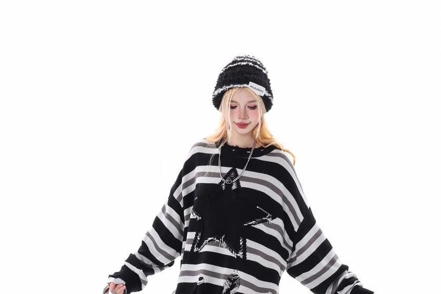 Long Sleeve Star Applique Striped Distressed Loose-Fit Sweater Product Image