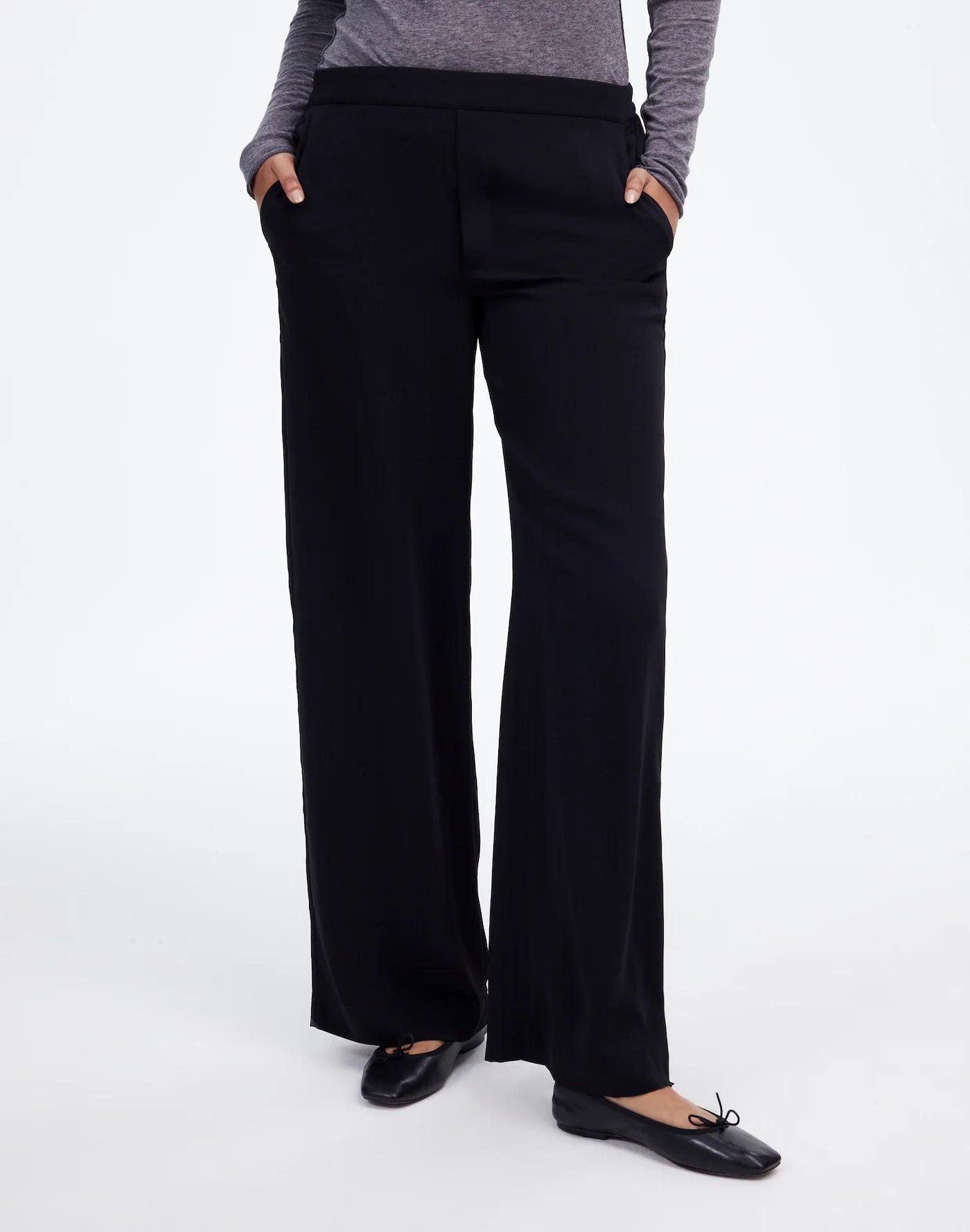 Pull-On Straight Pants in Crepe Product Image