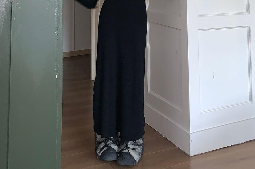 Long Sleeve Round Neck Plain Knit Maxi A-Line Dress Product Image