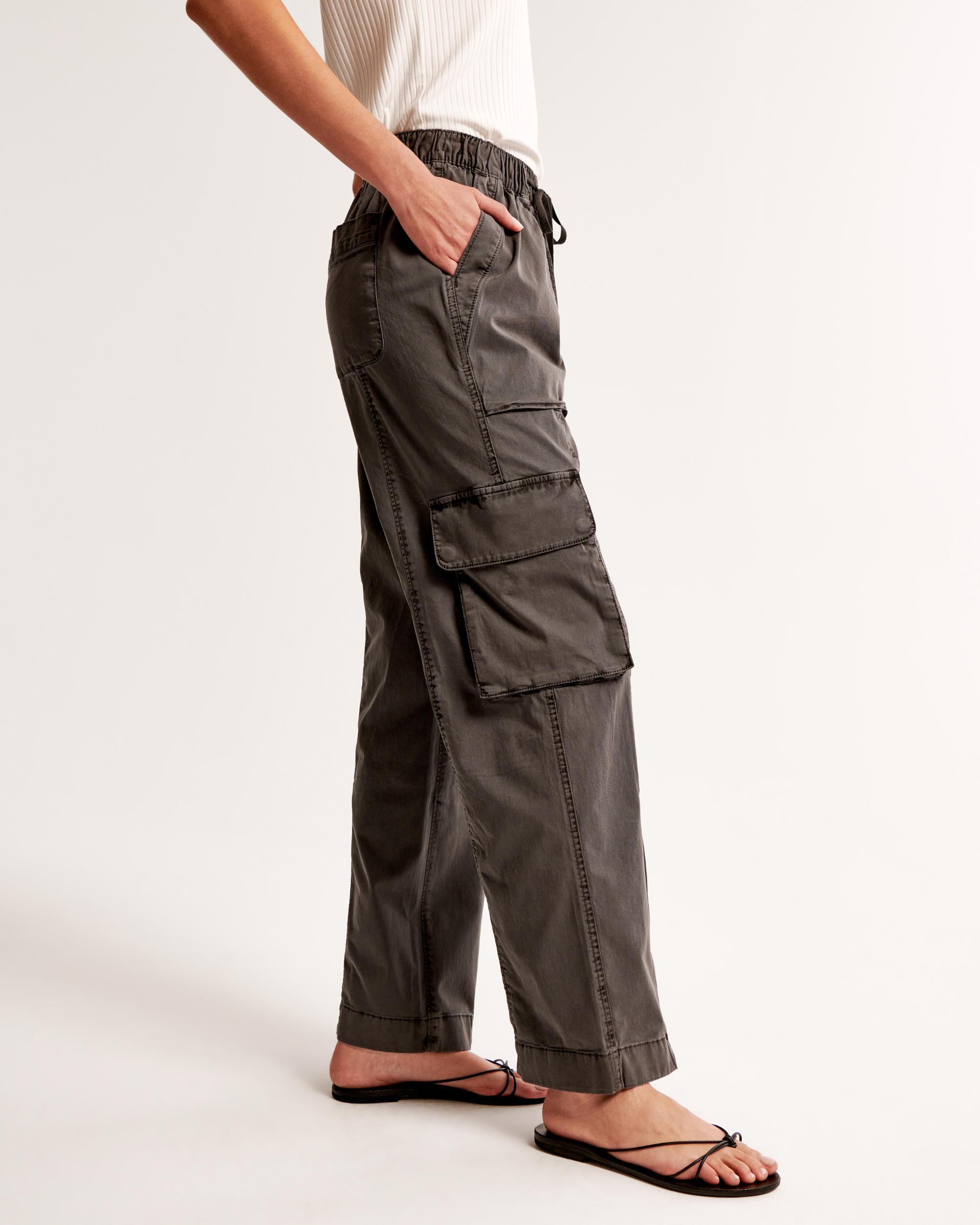 Pull-On Wide Leg Cargo Pant Product Image