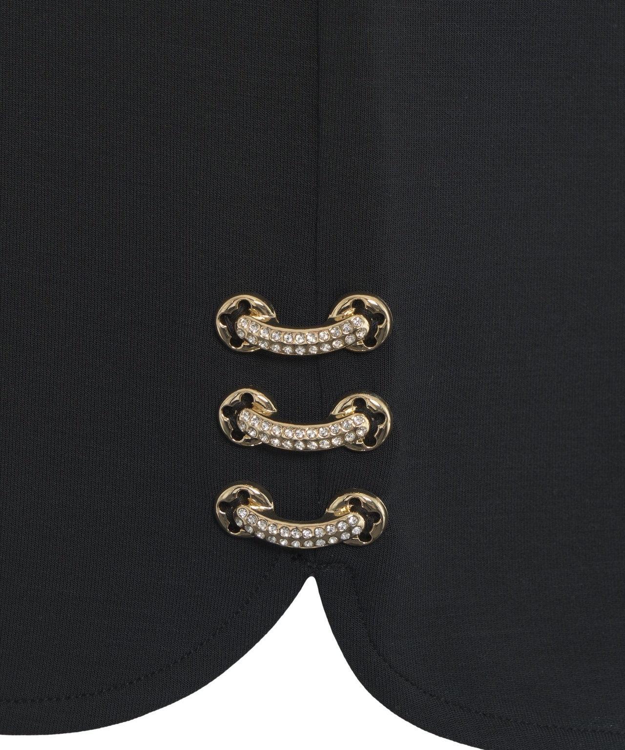 Shorts with applique Product Image