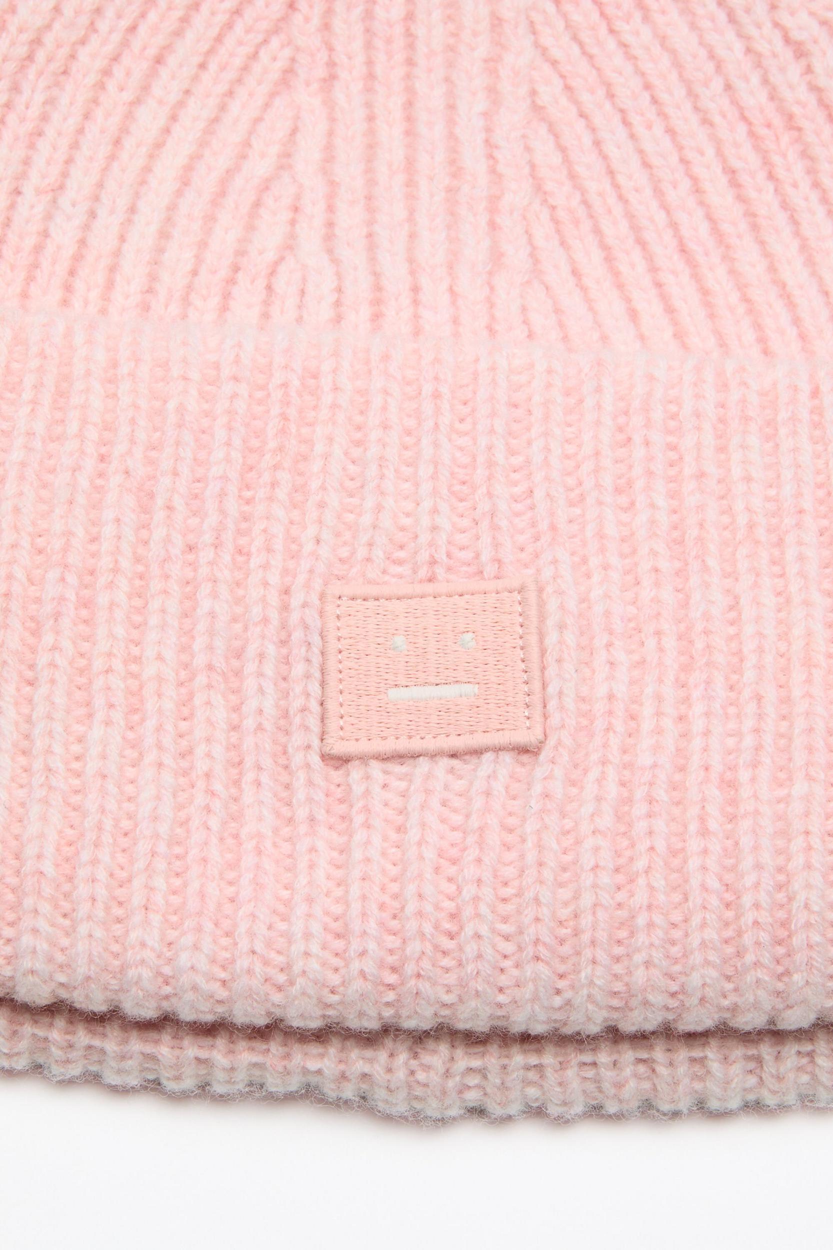 Small face logo beanie Product Image