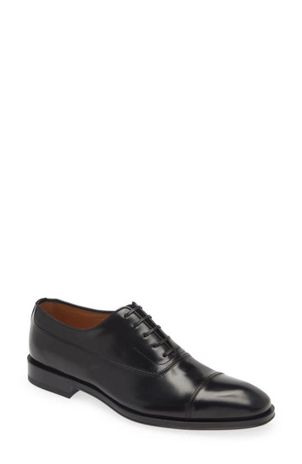 FERRAGAMO Riley Leather Oxford In Black Product Image