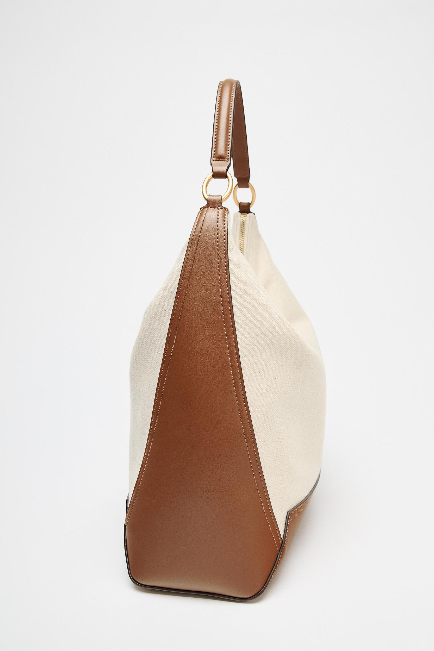 CANVAS BUCKET SHOULDER BAG Product Image