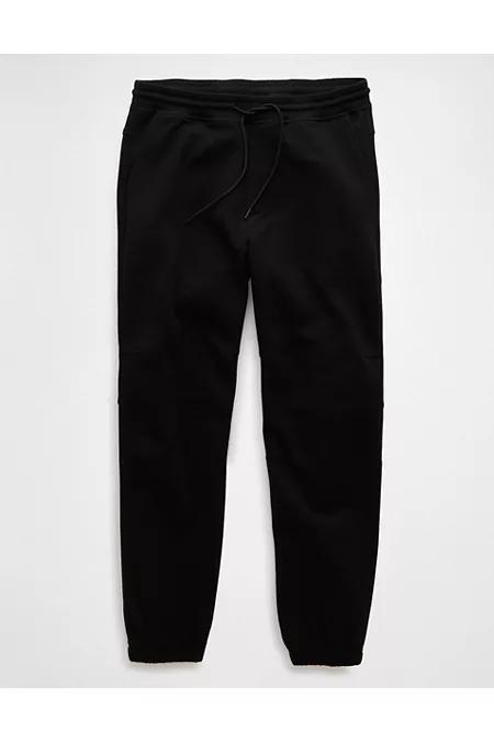 AE 24/7 Tech Fleece Jogger Men's Product Image