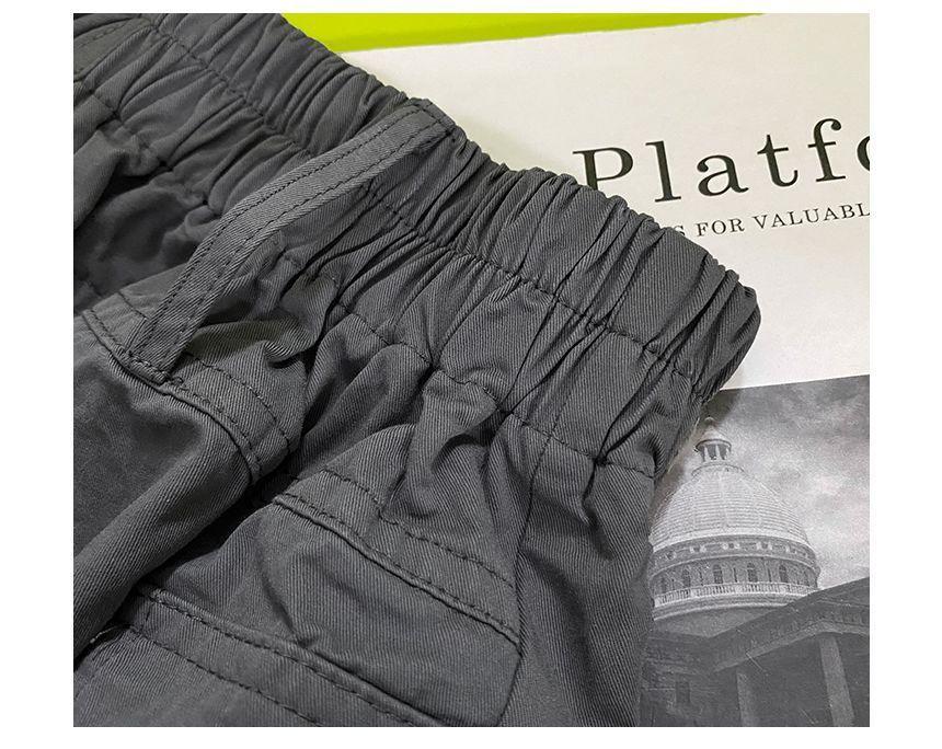 Elastic-Waist Plain Cargo Shorts Product Image
