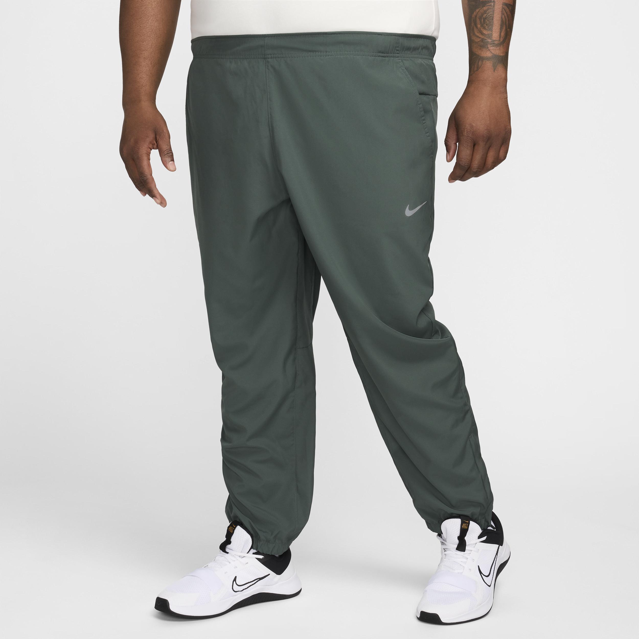 Nike Form Men's Dri-FIT Tapered Versatile Pants Product Image