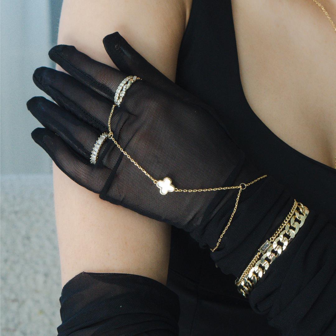 Lucky Hand Chain Product Image