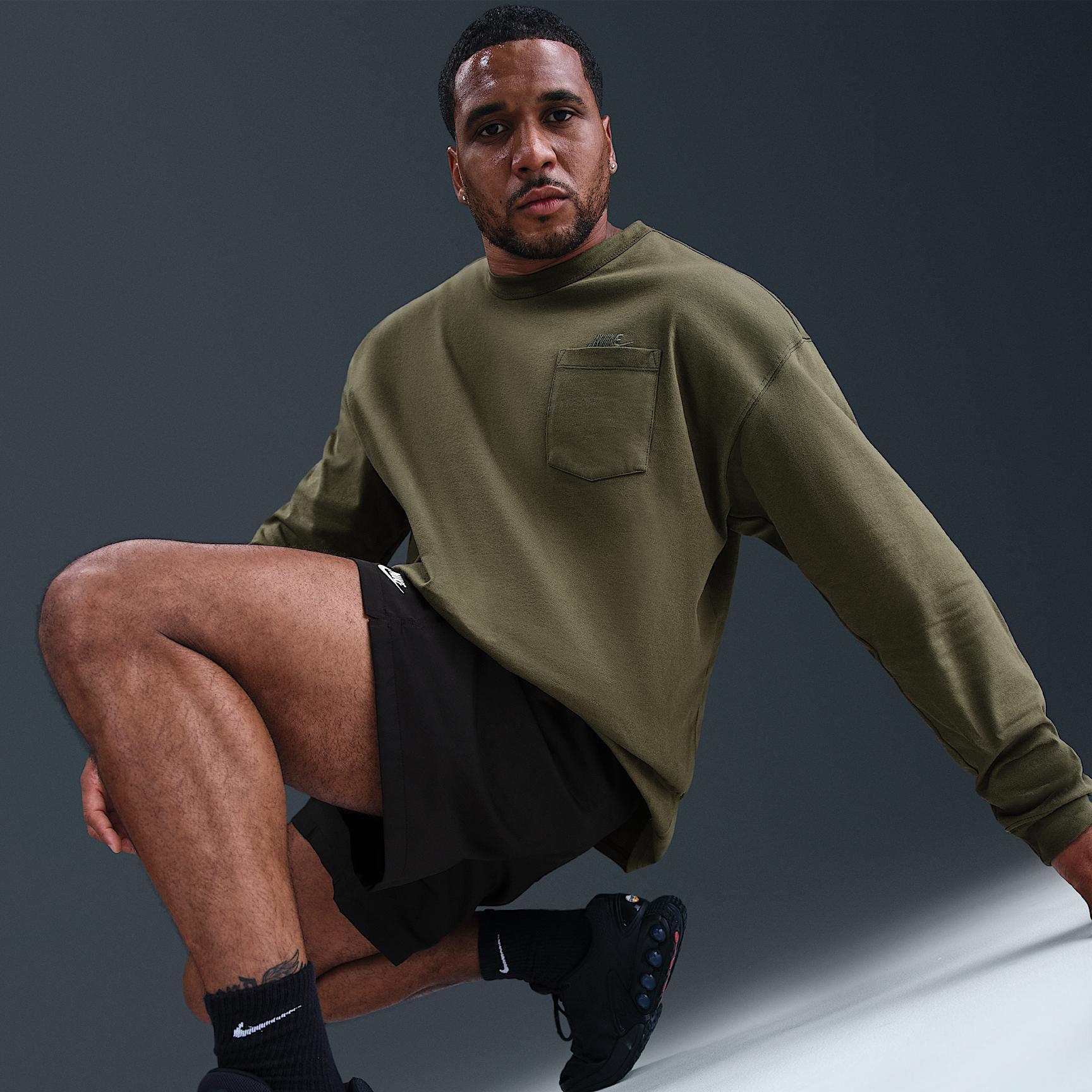 Mens Nike Sportswear Premium Essentials Long-Sleeve Pocket T-Shirt | DR7929-222 Product Image