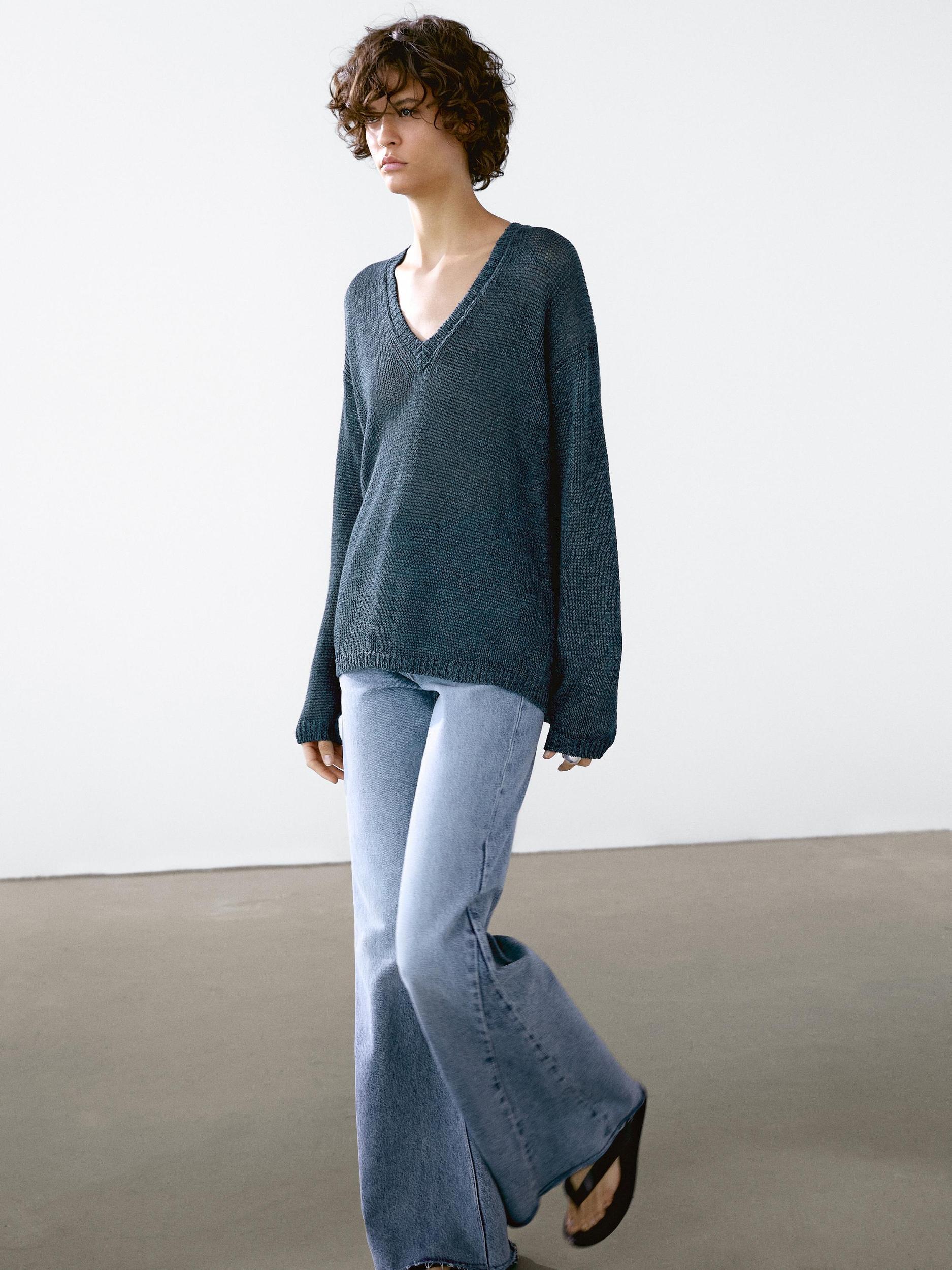 100% linen cutwork sweater Product Image